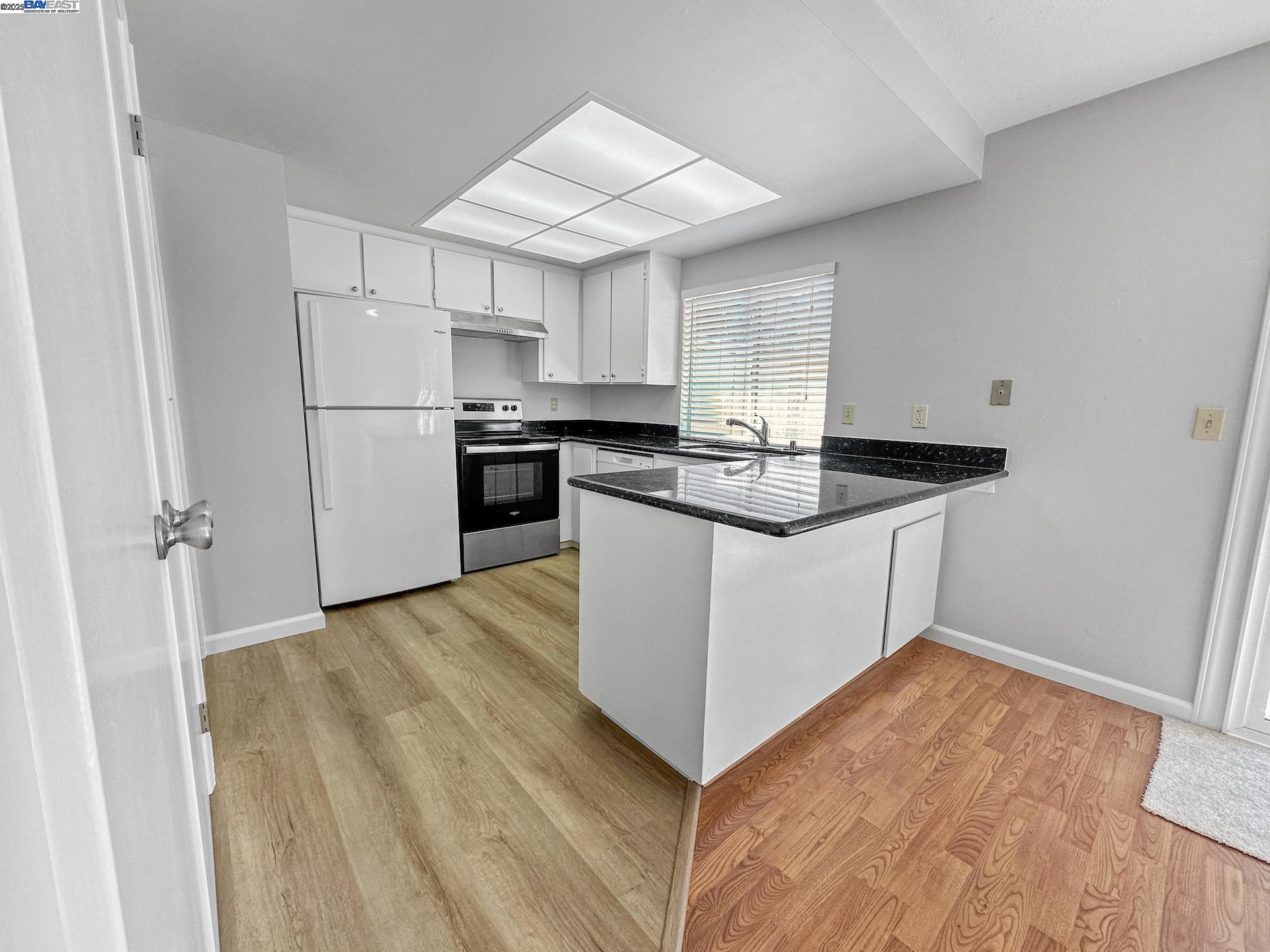 Detail Gallery Image 5 of 20 For 2857 Fountainhead Dr, San Ramon,  CA 94583 - 3 Beds | 1/1 Baths