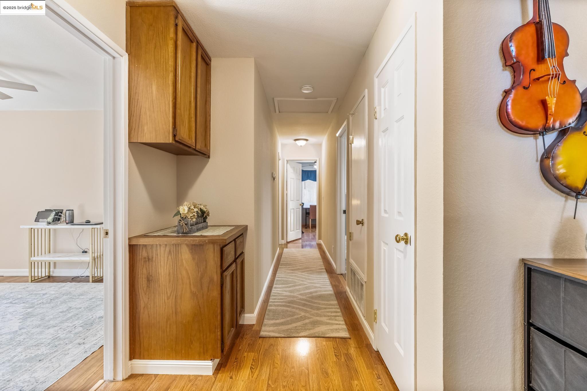 Detail Gallery Image 14 of 36 For 414 Danbury Cir, Vacaville,  CA 95687 - 4 Beds | 2 Baths