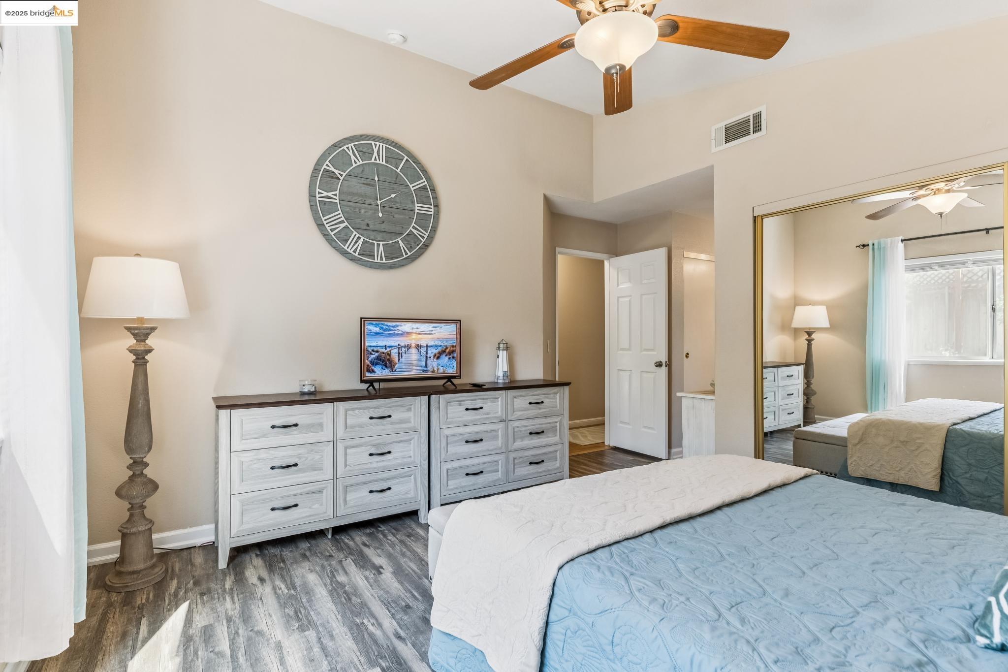 Detail Gallery Image 17 of 36 For 414 Danbury Cir, Vacaville,  CA 95687 - 4 Beds | 2 Baths