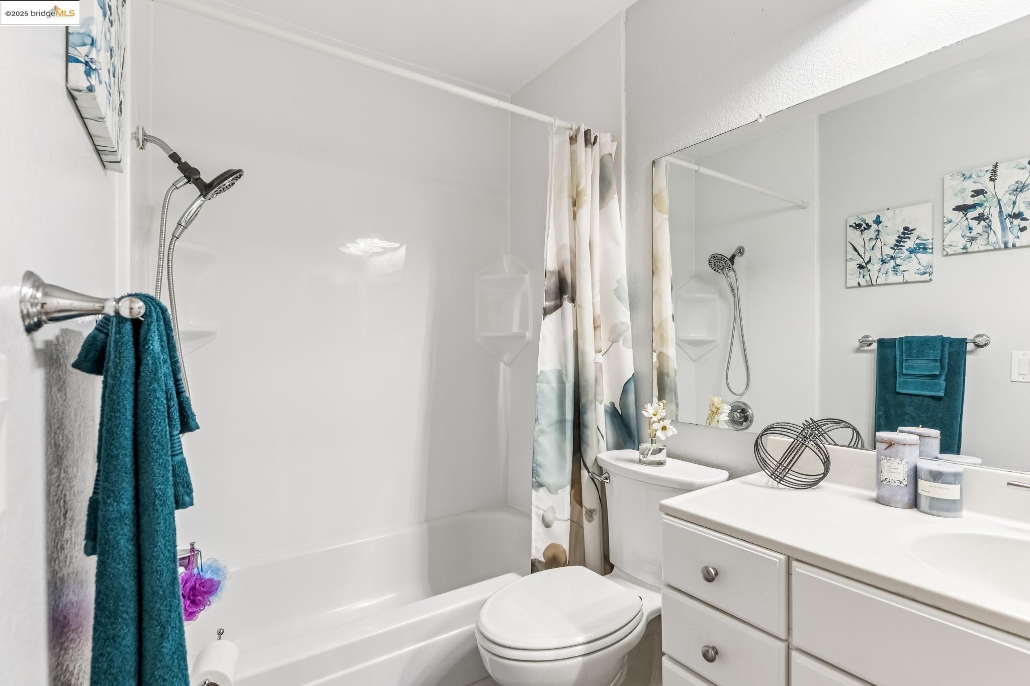 Detail Gallery Image 27 of 36 For 414 Danbury Cir, Vacaville,  CA 95687 - 4 Beds | 2 Baths