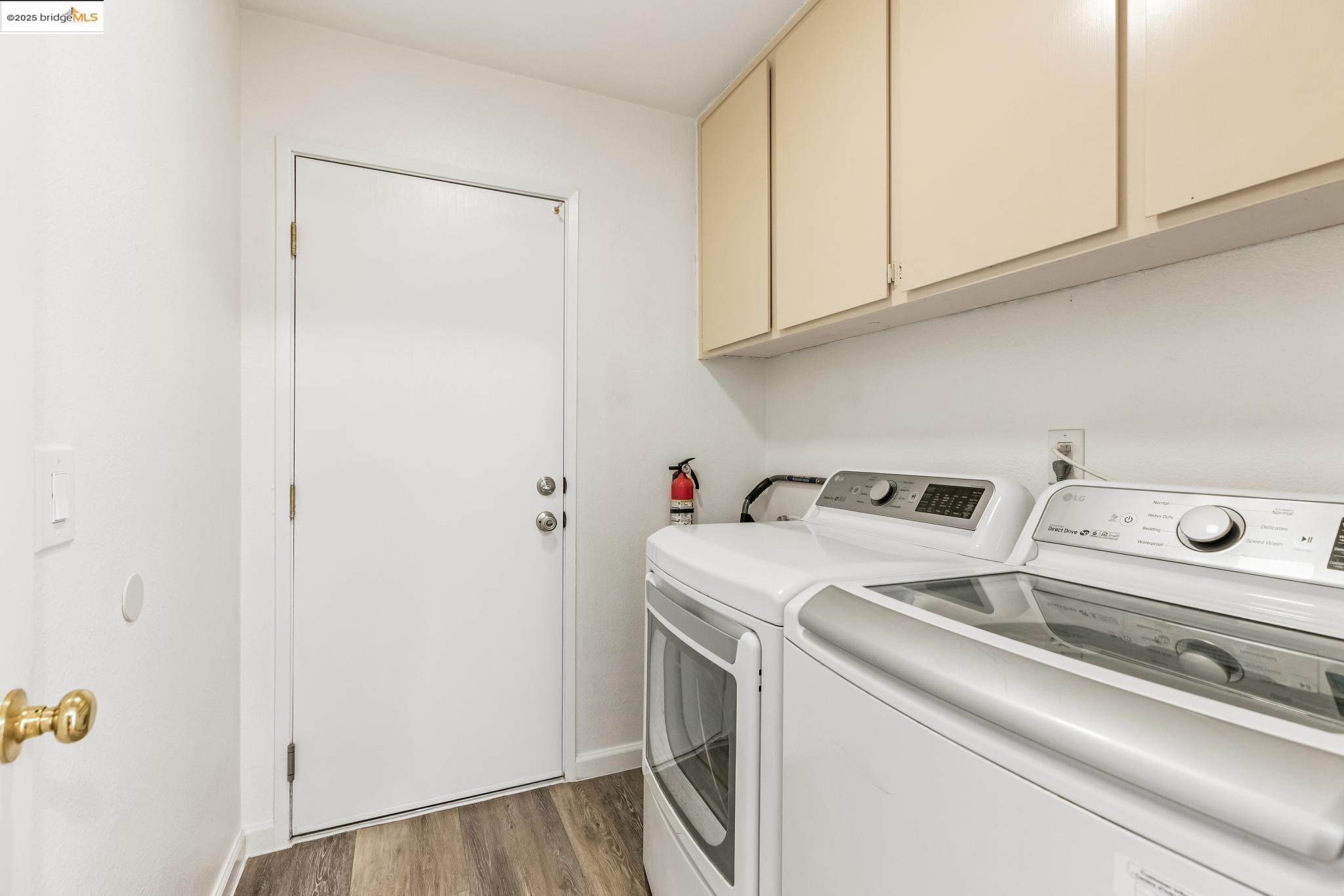 Detail Gallery Image 28 of 36 For 414 Danbury Cir, Vacaville,  CA 95687 - 4 Beds | 2 Baths