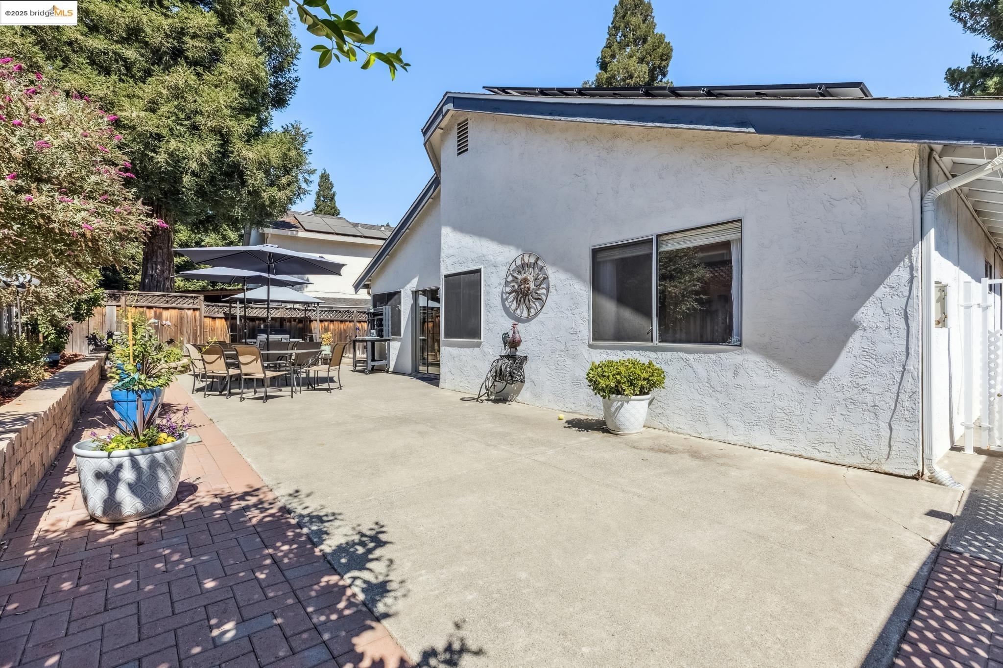 Detail Gallery Image 30 of 36 For 414 Danbury Cir, Vacaville,  CA 95687 - 4 Beds | 2 Baths