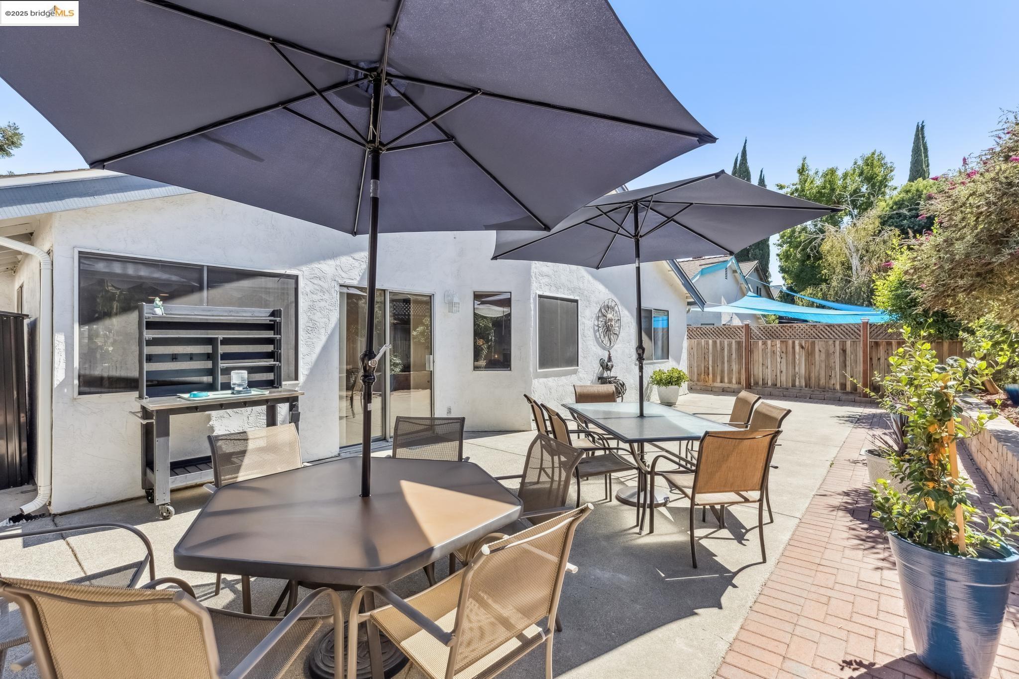 Detail Gallery Image 34 of 36 For 414 Danbury Cir, Vacaville,  CA 95687 - 4 Beds | 2 Baths
