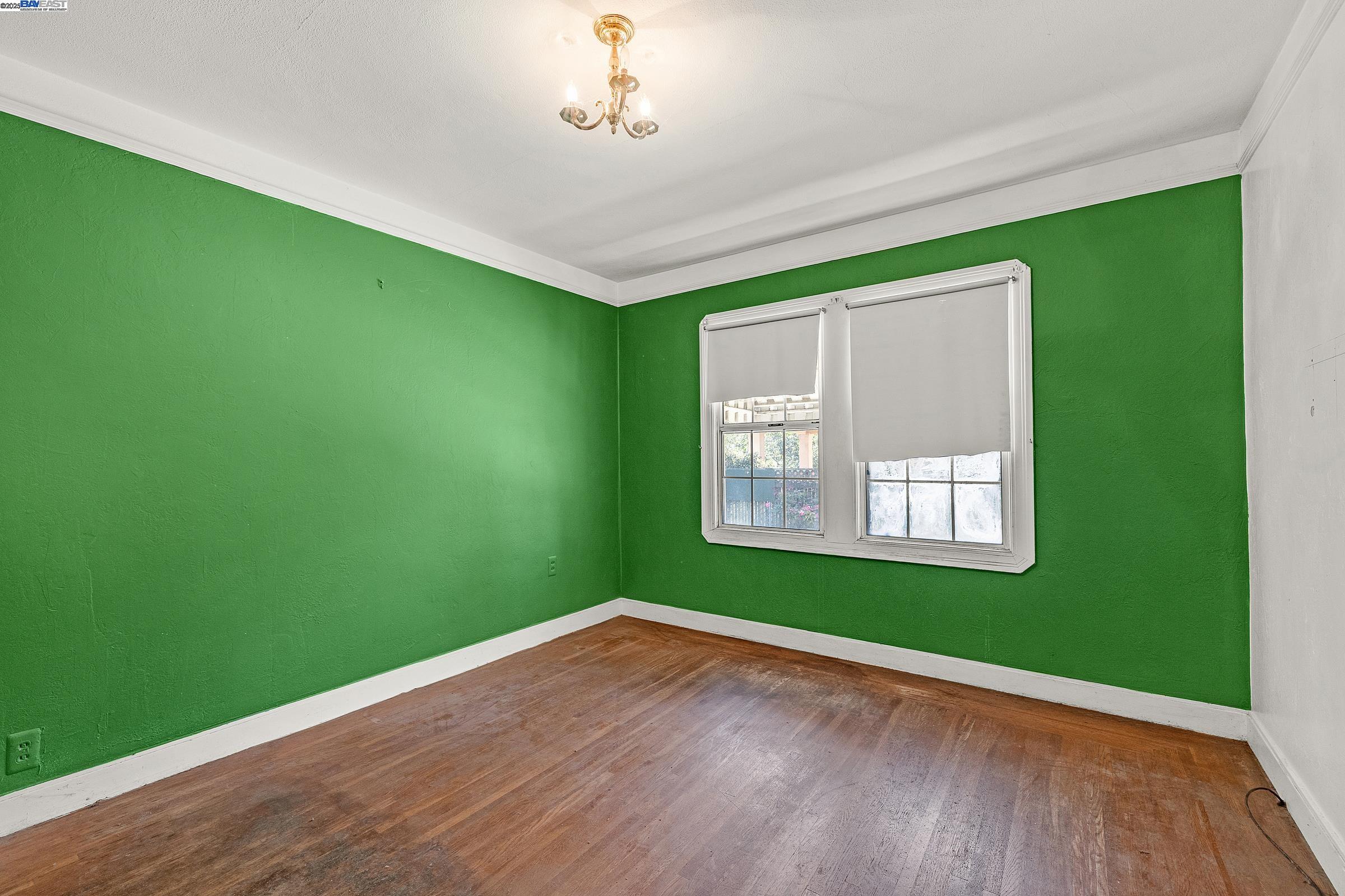 Detail Gallery Image 14 of 27 For 860 Medford Ave, Hayward,  CA 94541 - 2 Beds | 1 Baths