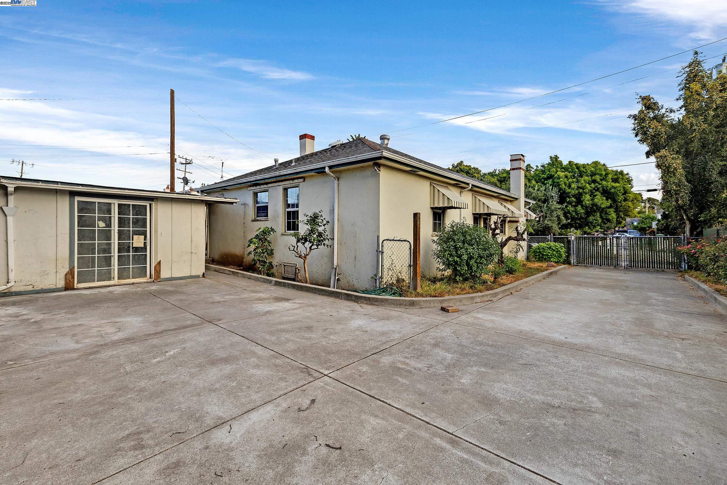 Detail Gallery Image 26 of 27 For 860 Medford Ave, Hayward,  CA 94541 - 2 Beds | 1 Baths