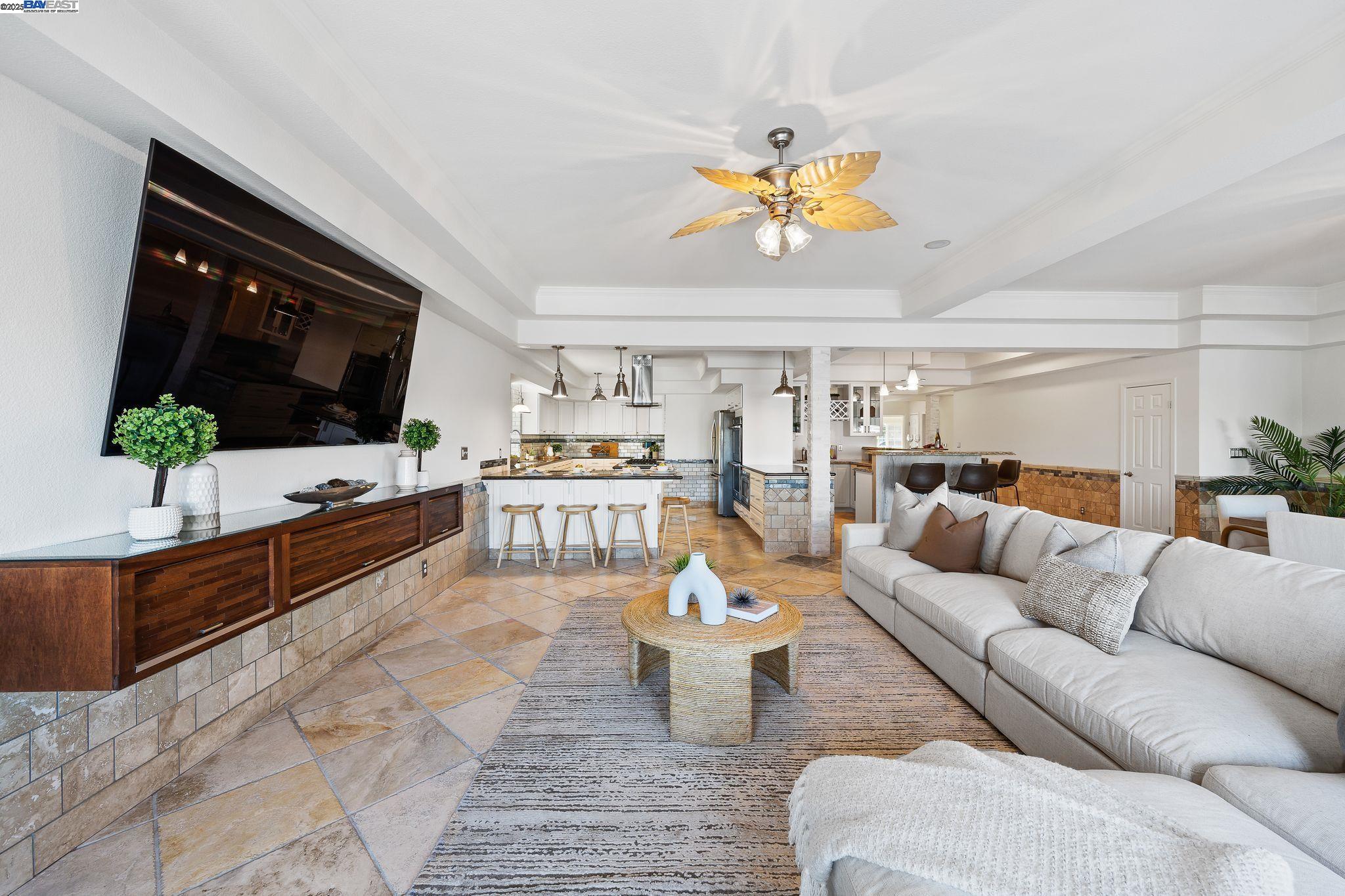 Detail Gallery Image 11 of 58 For 5763 Drakes Dr, Discovery Bay,  CA 94505-8381 - 6 Beds | 4 Baths