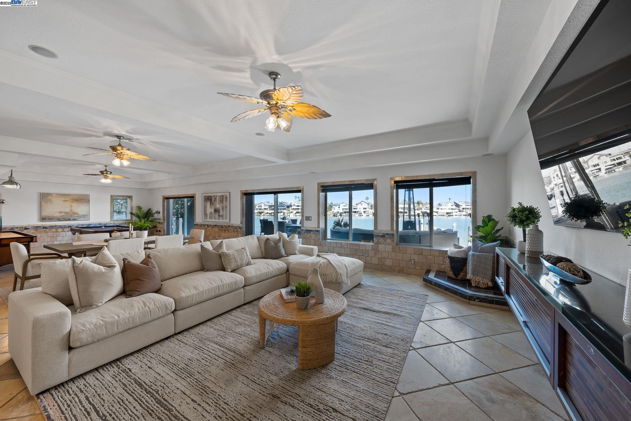 Detail Gallery Image 12 of 58 For 5763 Drakes Dr, Discovery Bay,  CA 94505-8381 - 6 Beds | 4 Baths