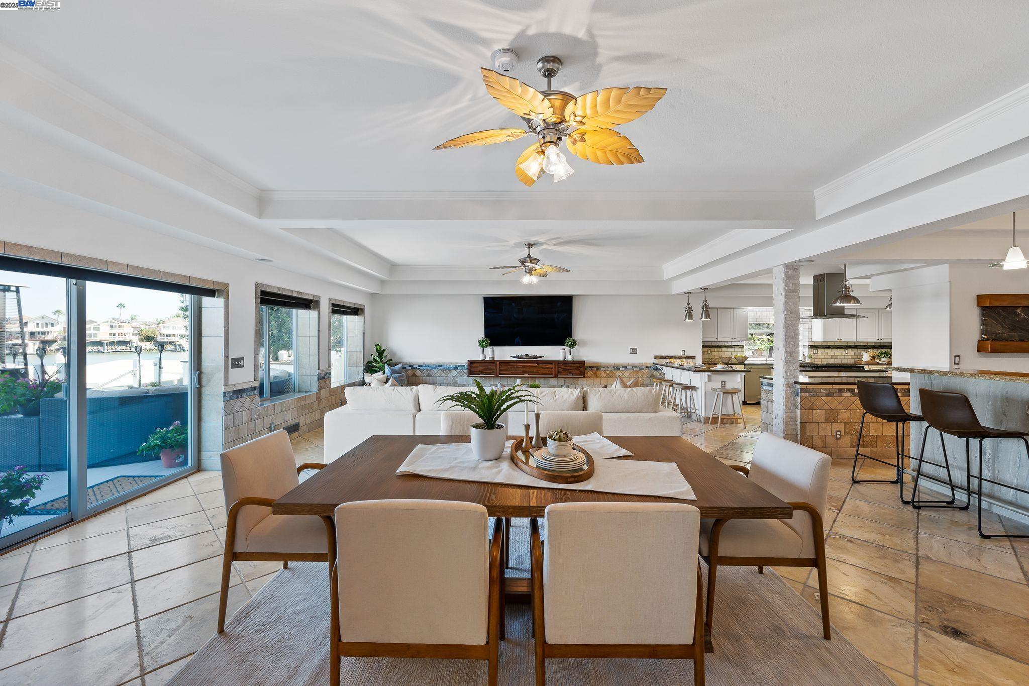 Detail Gallery Image 7 of 58 For 5763 Drakes Dr, Discovery Bay,  CA 94505-8381 - 6 Beds | 4 Baths