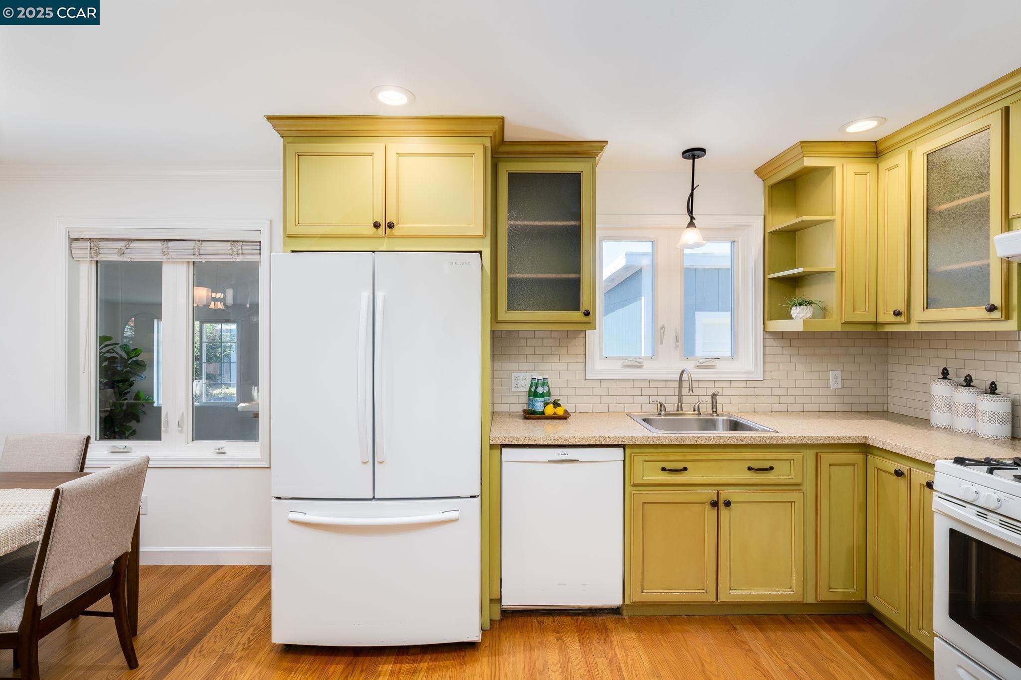 Detail Gallery Image 13 of 45 For 15009 Kesterson St, San Leandro,  CA 94579 - 2 Beds | 1/1 Baths
