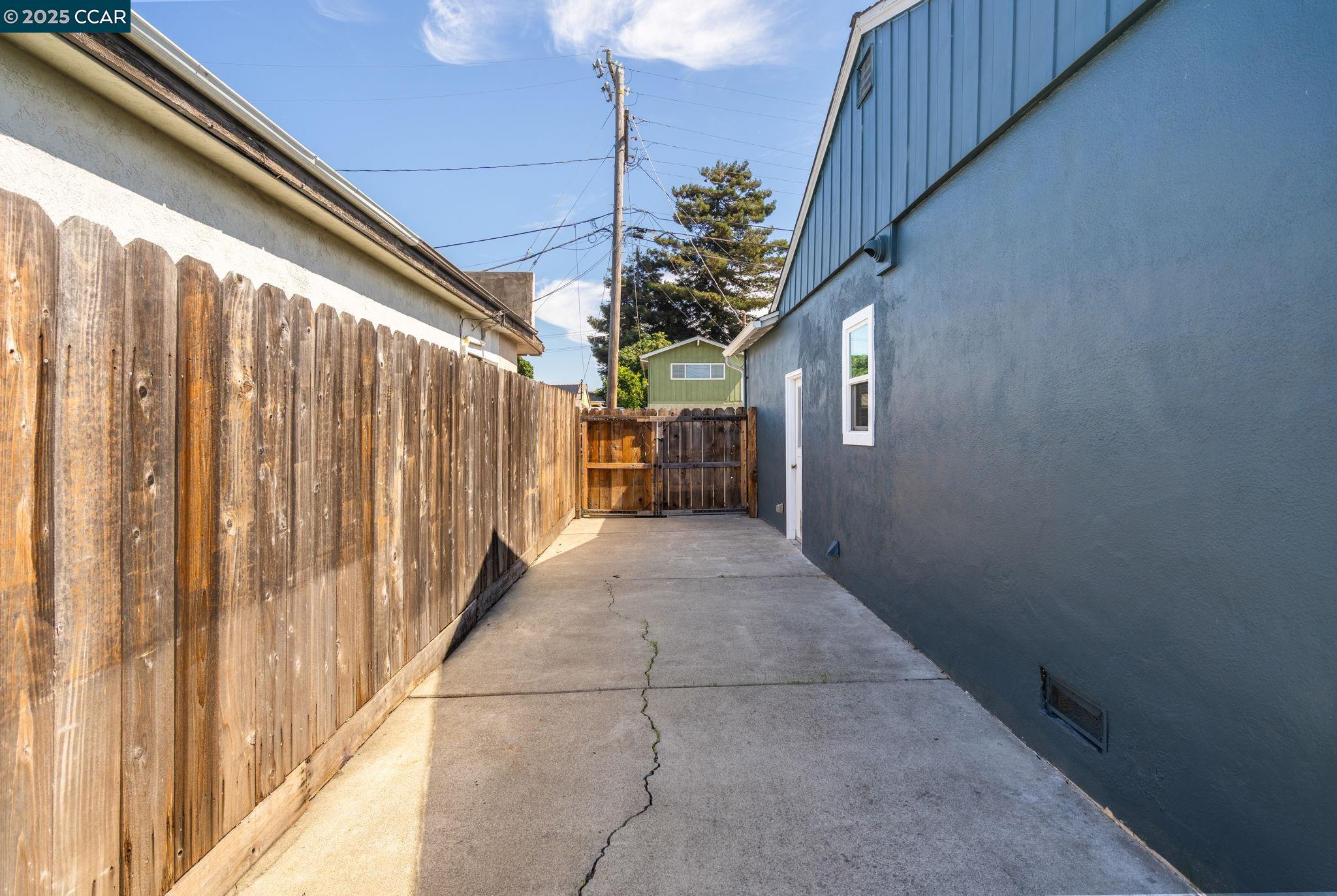 Detail Gallery Image 28 of 45 For 15009 Kesterson St, San Leandro,  CA 94579 - 2 Beds | 1/1 Baths