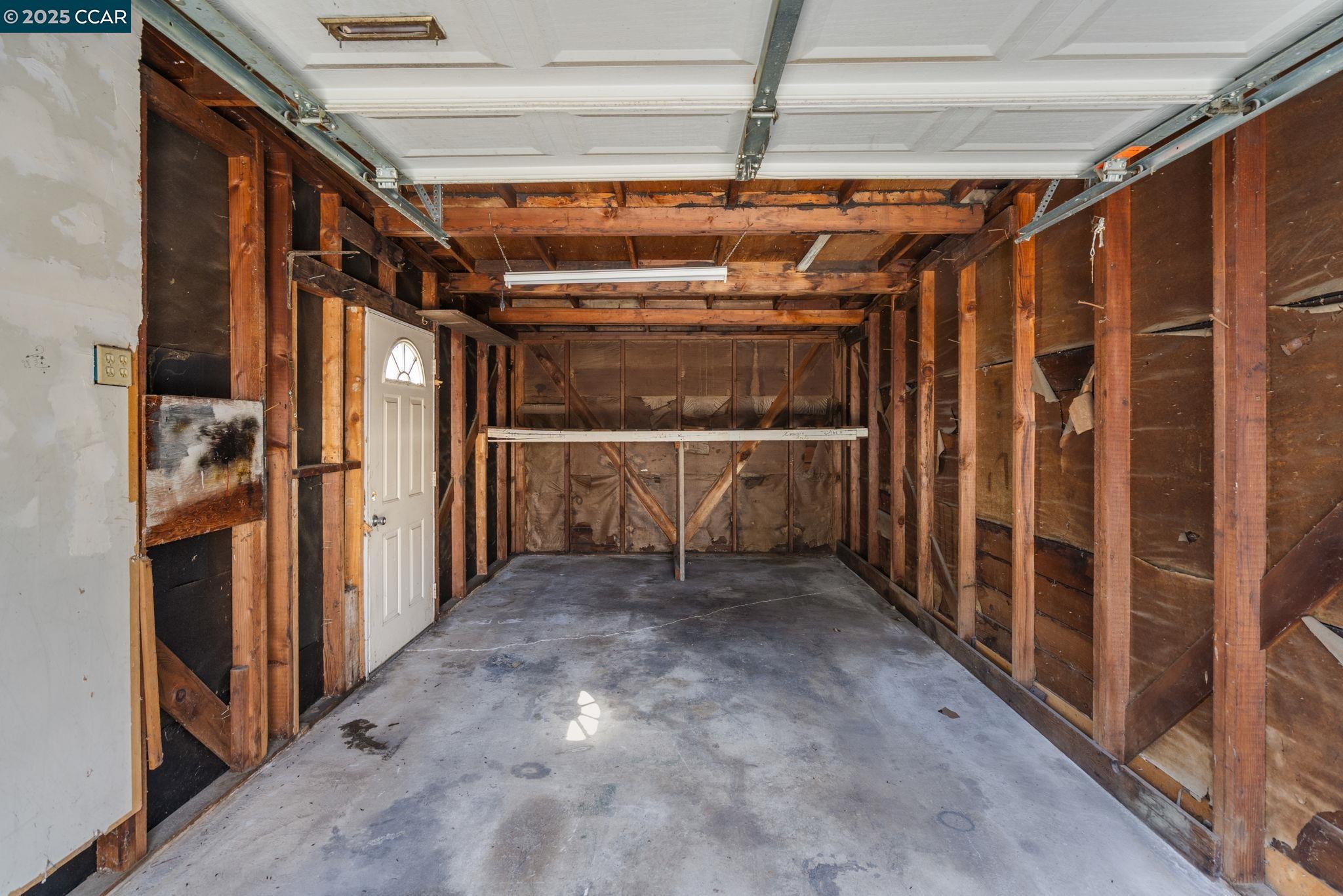 Detail Gallery Image 32 of 45 For 15009 Kesterson St, San Leandro,  CA 94579 - 2 Beds | 1/1 Baths