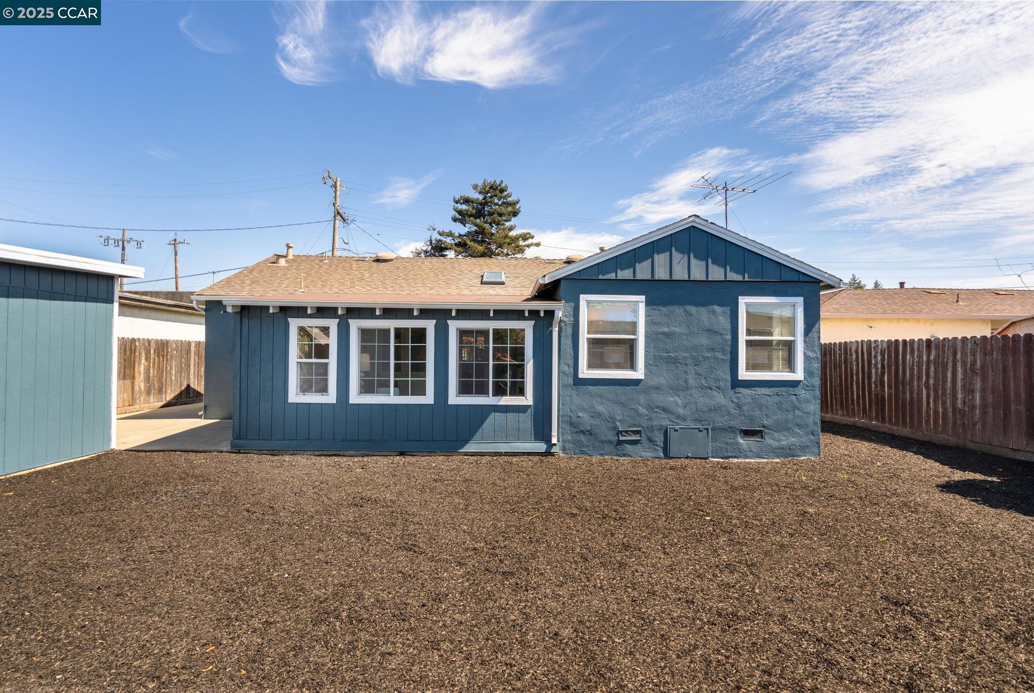 Detail Gallery Image 34 of 45 For 15009 Kesterson St, San Leandro,  CA 94579 - 2 Beds | 1/1 Baths
