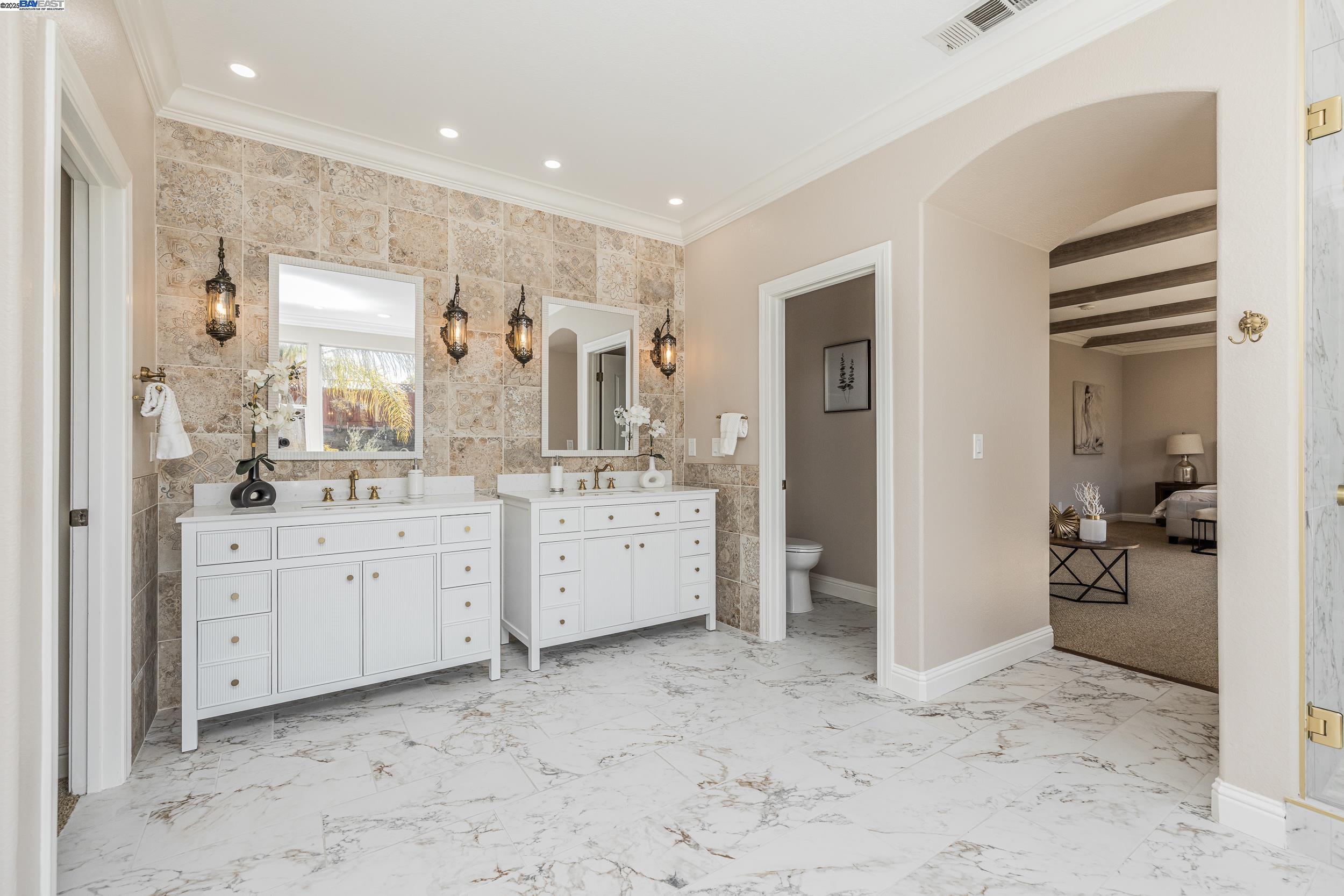 Detail Gallery Image 21 of 49 For 2626 Carmella Ct, San Jose,  CA 95135 - 6 Beds | 4/1 Baths