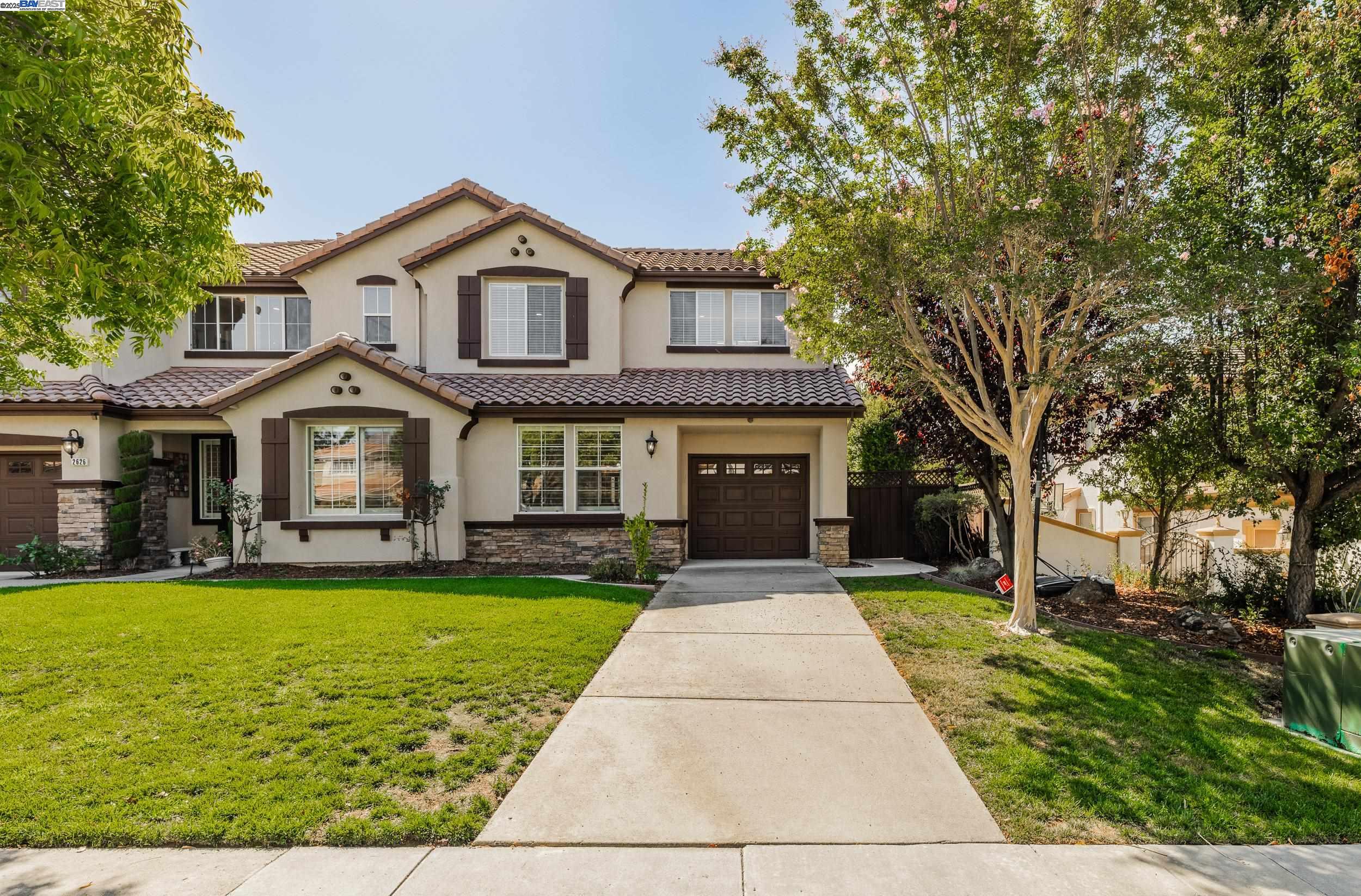 Detail Gallery Image 5 of 49 For 2626 Carmella Ct, San Jose,  CA 95135 - 6 Beds | 4/1 Baths