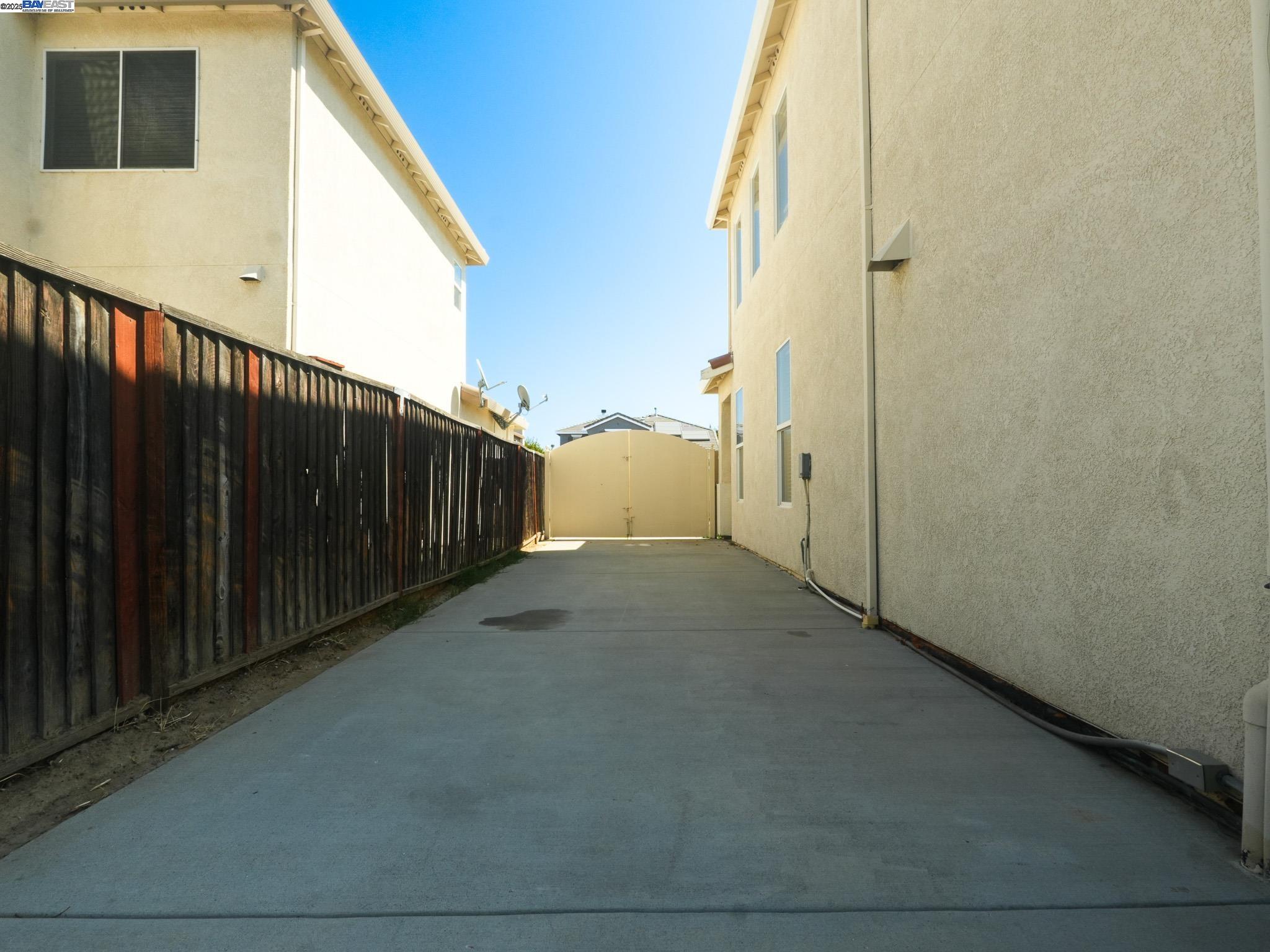 Detail Gallery Image 37 of 42 For 1654 Gloria Circle, Tracy,  CA 95377-7205 - 4 Beds | 3 Baths