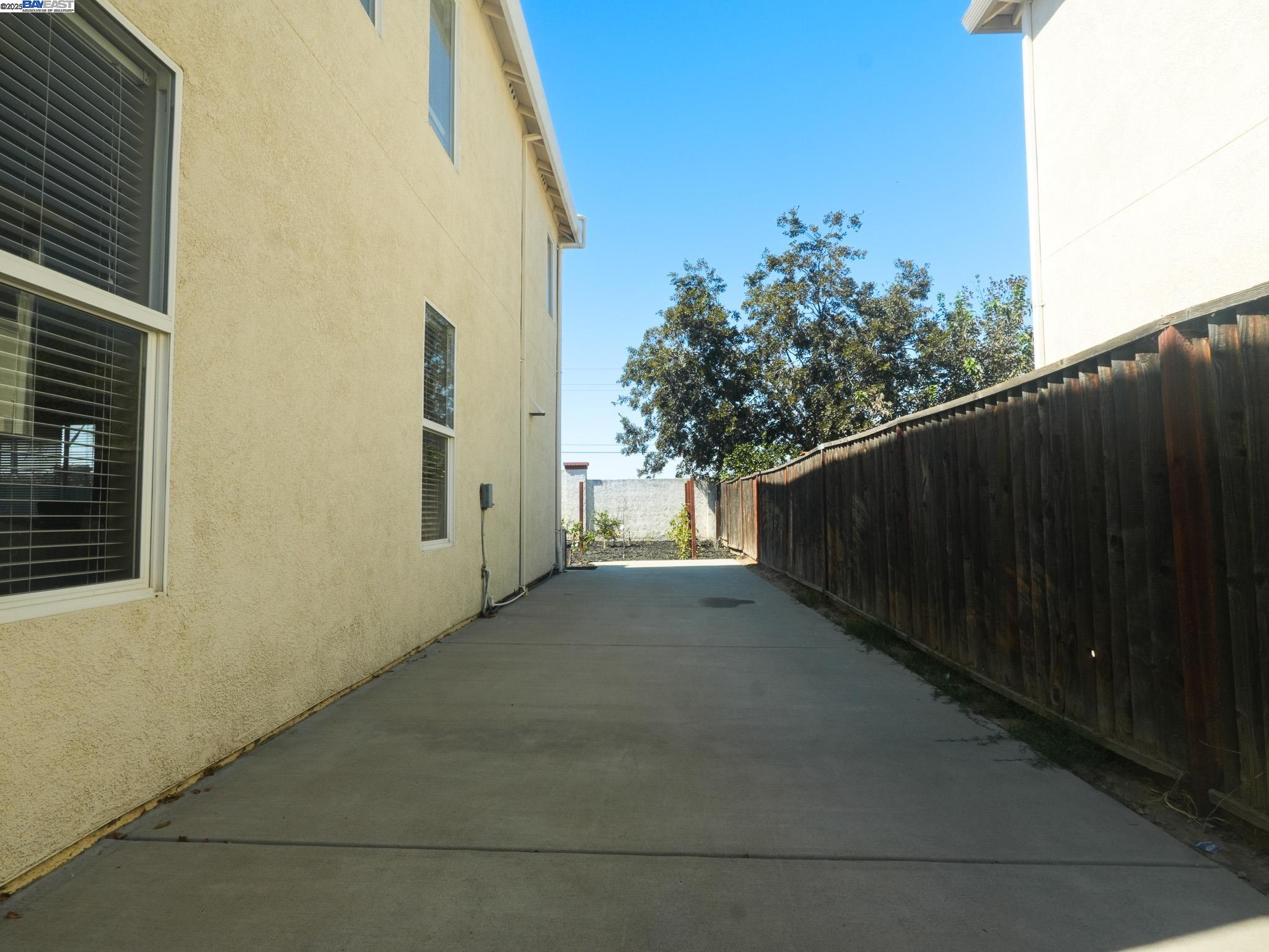 Detail Gallery Image 39 of 42 For 1654 Gloria Circle, Tracy,  CA 95377-7205 - 4 Beds | 3 Baths