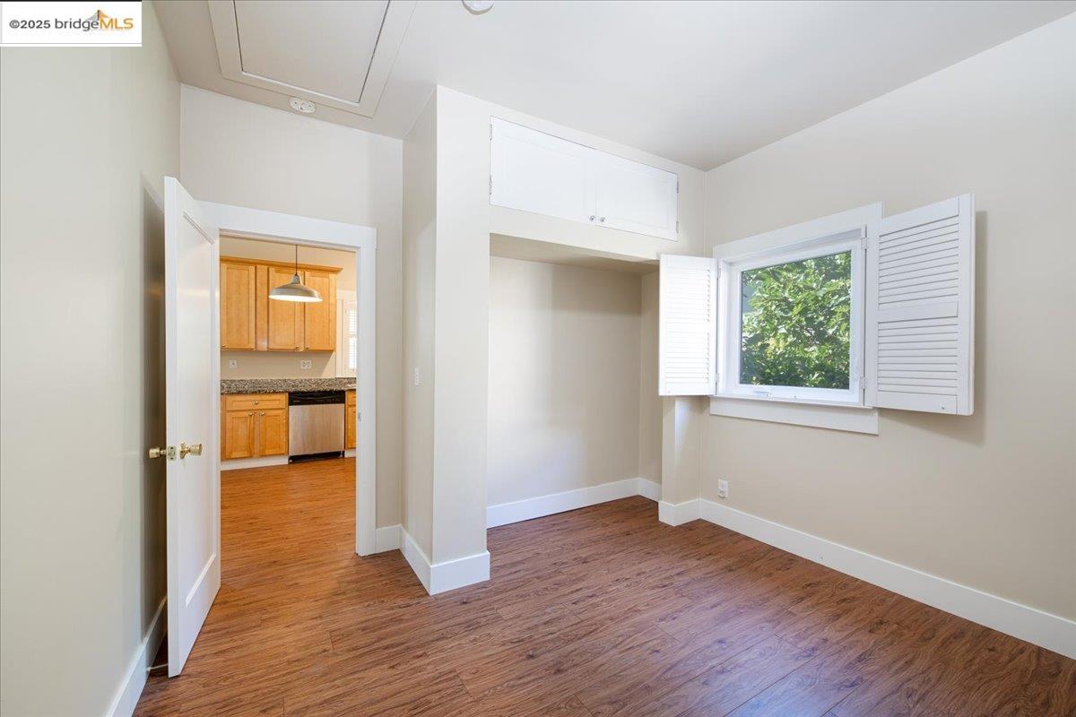 Detail Gallery Image 11 of 13 For 2615 34th Ave, Oakland,  CA 94601 - 2 Beds | 1 Baths
