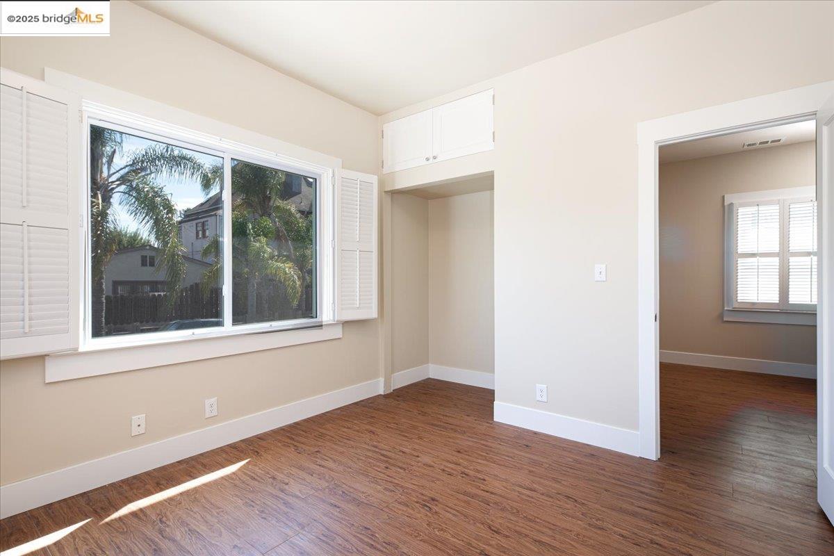 Detail Gallery Image 9 of 13 For 2615 34th Ave, Oakland,  CA 94601 - 2 Beds | 1 Baths