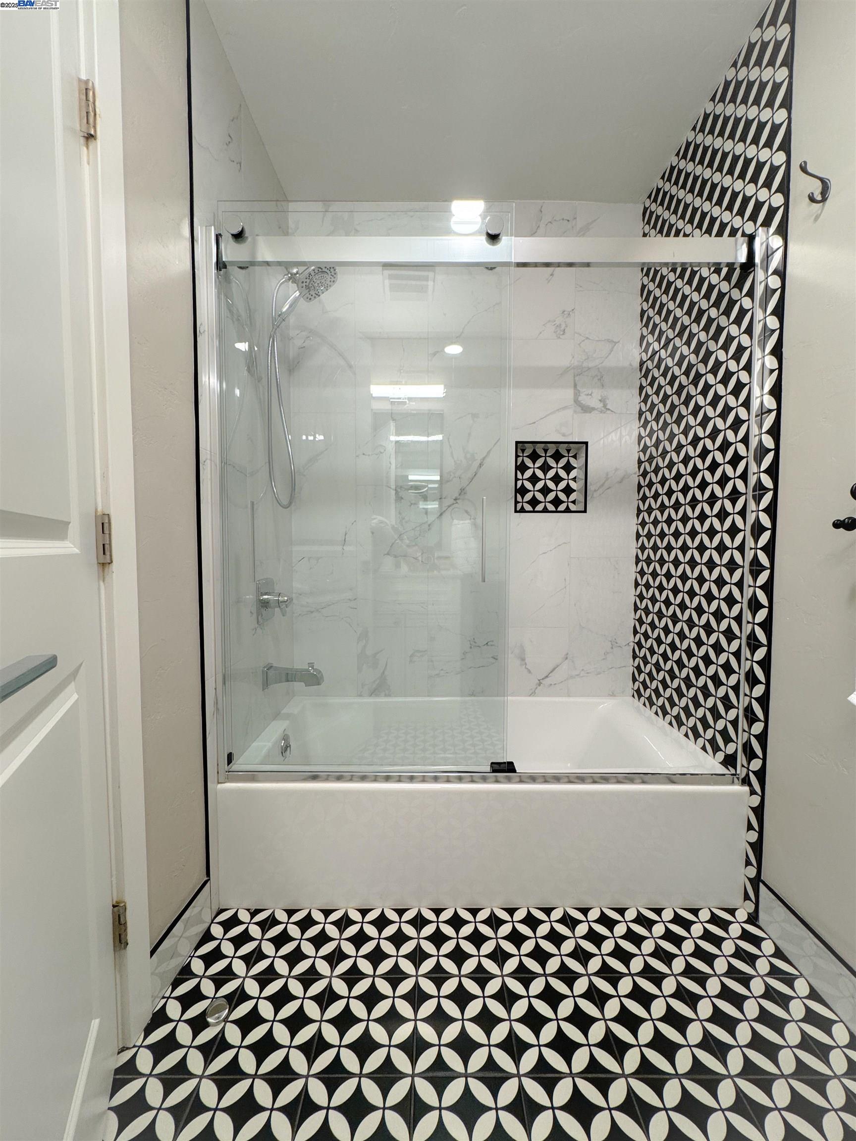 Detail Gallery Image 17 of 30 For 148 Ascot Ct, Moraga,  CA 94556 - 2 Beds | 2 Baths
