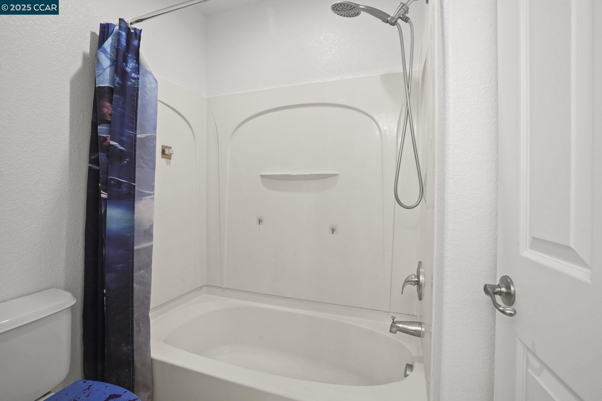 Detail Gallery Image 19 of 30 For 1347 Eisenhower Way, Brentwood,  CA 94513 - 3 Beds | 2/1 Baths