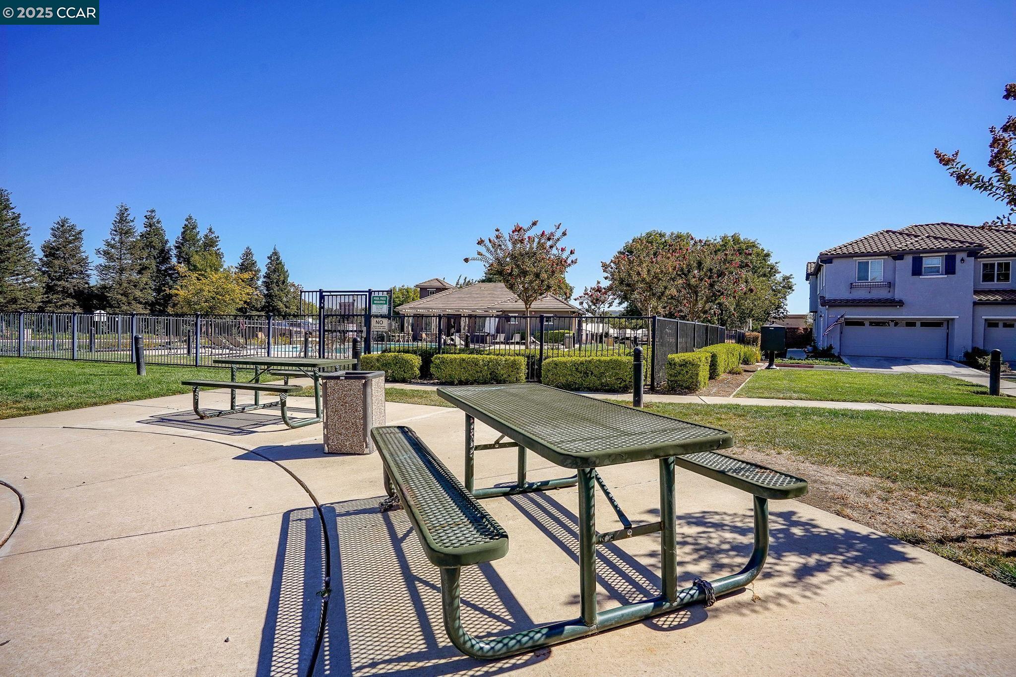 Detail Gallery Image 28 of 30 For 1347 Eisenhower Way, Brentwood,  CA 94513 - 3 Beds | 2/1 Baths