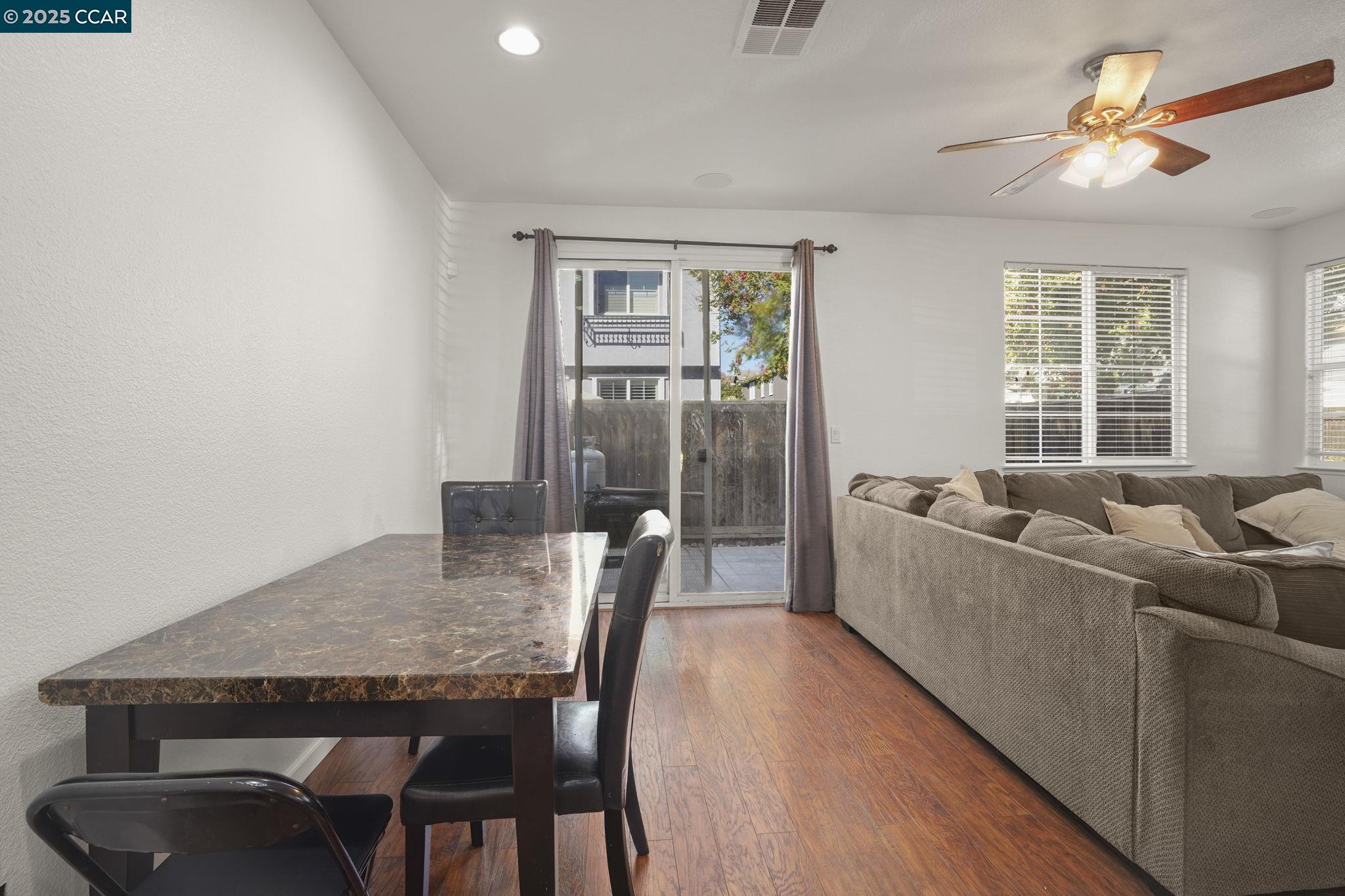 Detail Gallery Image 6 of 30 For 1347 Eisenhower Way, Brentwood,  CA 94513 - 3 Beds | 2/1 Baths