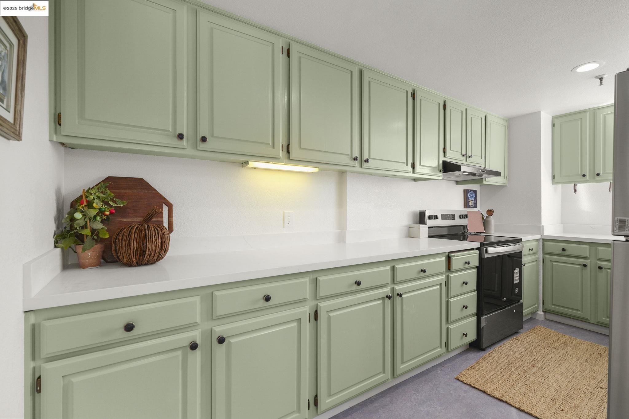Photo #3: 41112007 Listing 