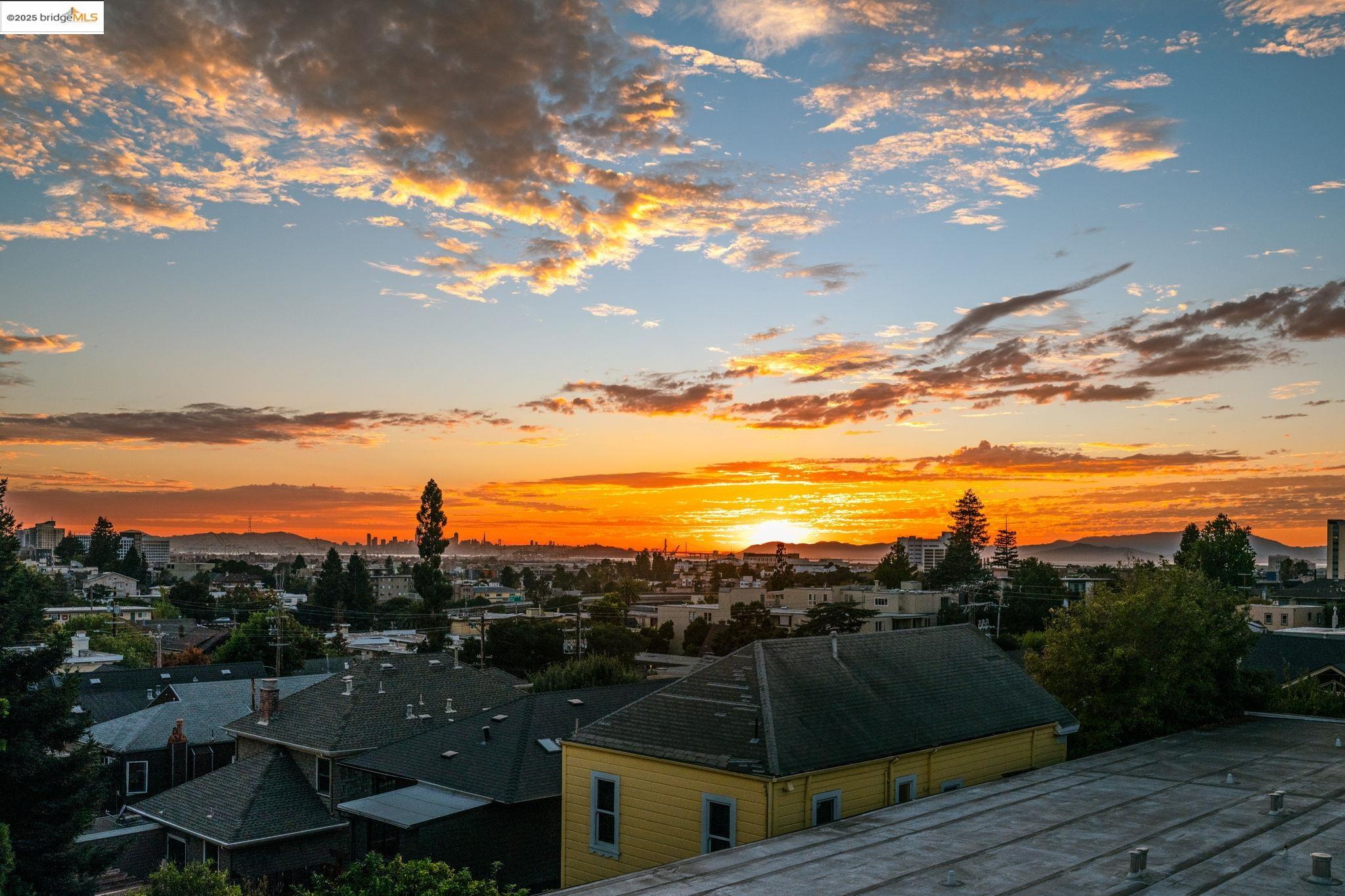 Detail Gallery Image 7 of 28 For 655 Chetwood St #402,  Oakland,  CA 94610 - 1 Beds | 1 Baths