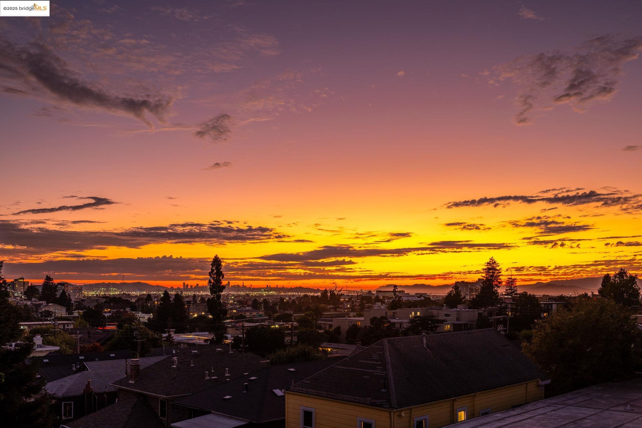Detail Gallery Image 8 of 28 For 655 Chetwood St #402,  Oakland,  CA 94610 - 1 Beds | 1 Baths