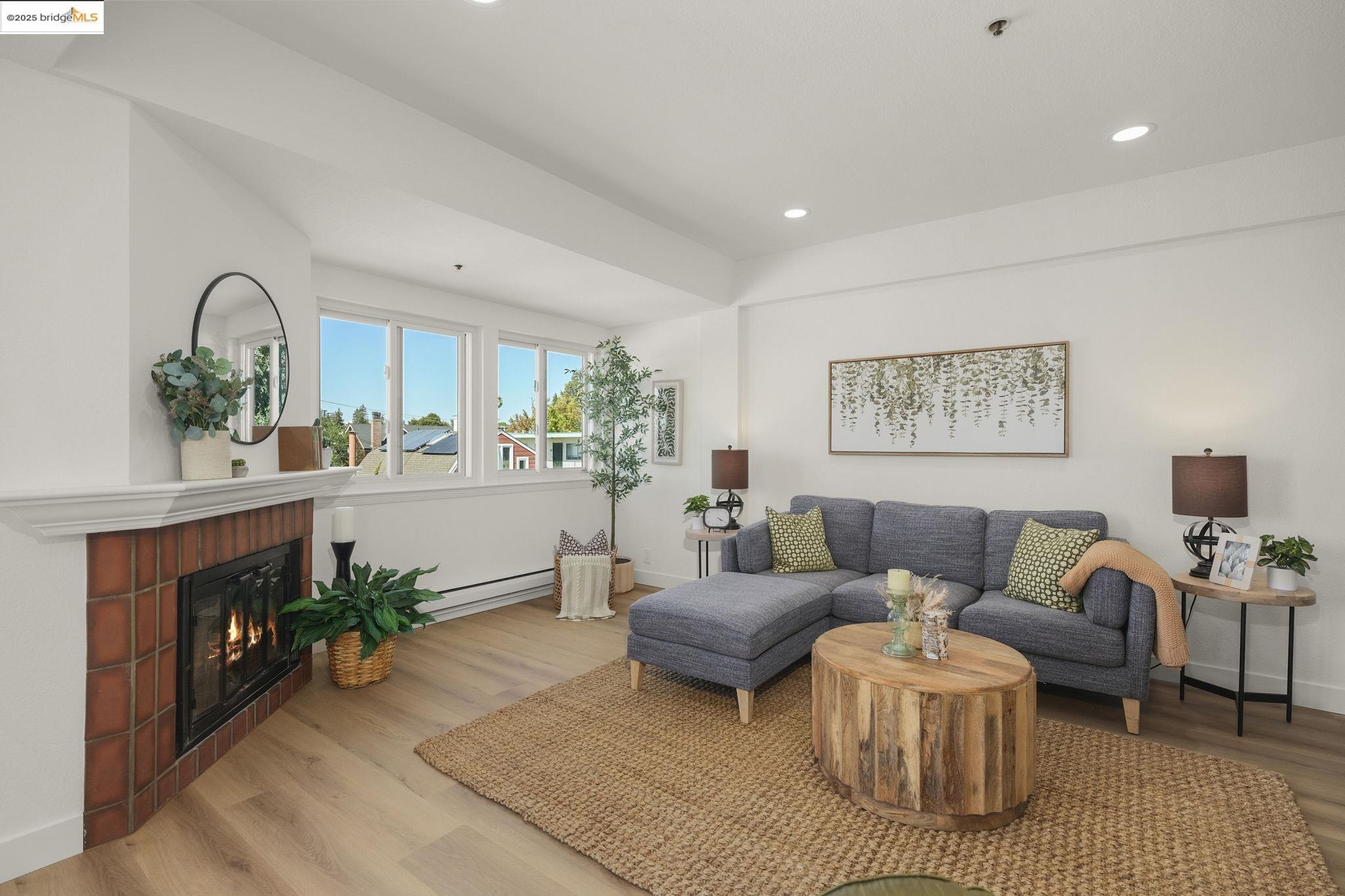 Detail Gallery Image 9 of 28 For 655 Chetwood St #402,  Oakland,  CA 94610 - 1 Beds | 1 Baths