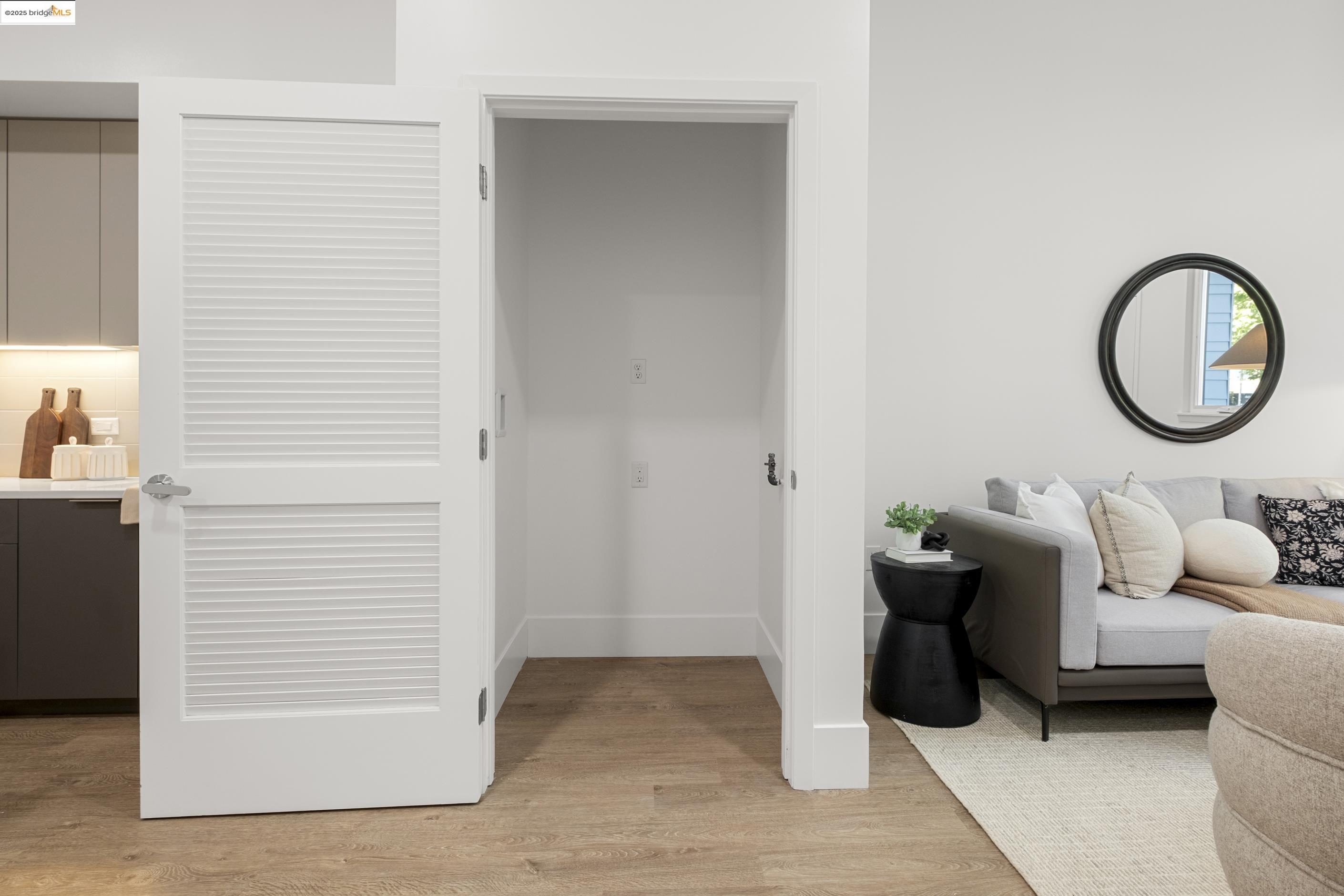 Detail Gallery Image 12 of 25 For 1545 32nd Street #104,  Oakland,  CA 94608 - 2 Beds | 2 Baths