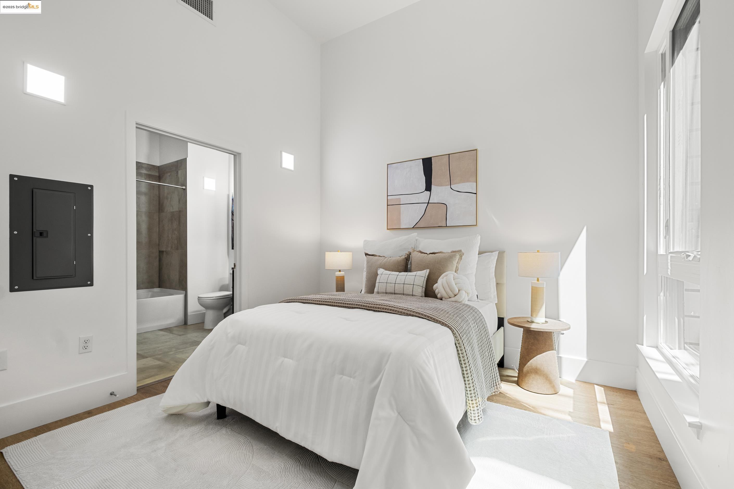 Detail Gallery Image 15 of 25 For 1545 32nd Street #104,  Oakland,  CA 94608 - 2 Beds | 2 Baths