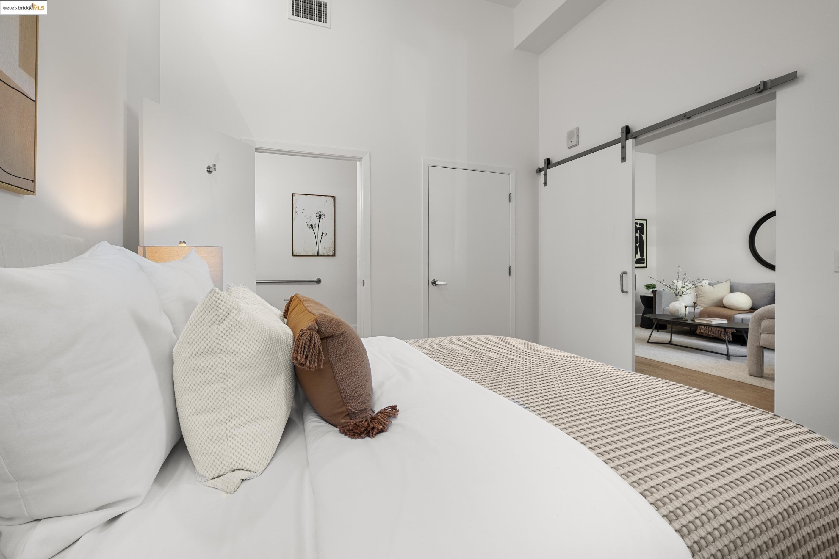 Detail Gallery Image 21 of 25 For 1545 32nd Street #104,  Oakland,  CA 94608 - 2 Beds | 2 Baths