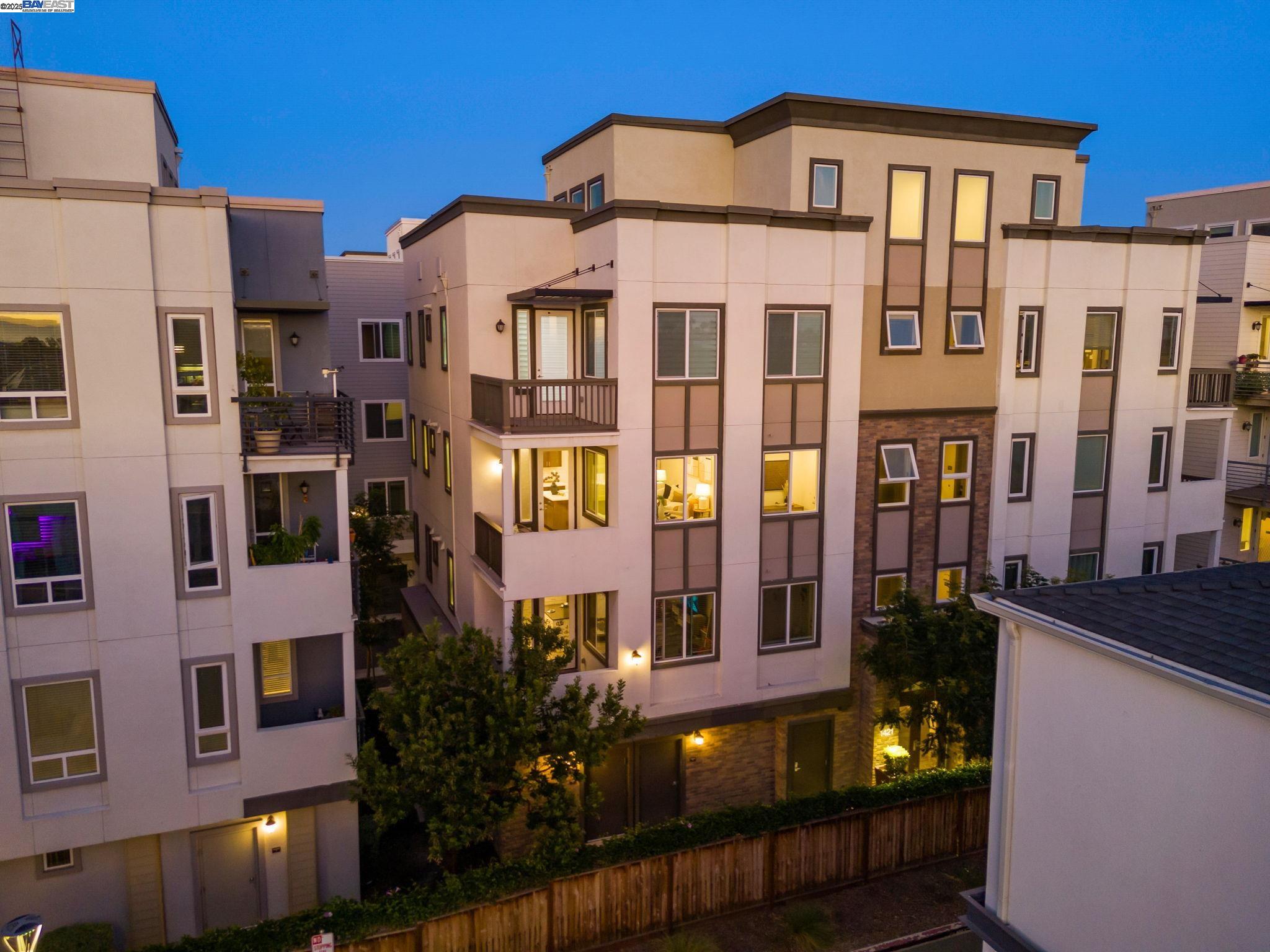 Detail Gallery Image 1 of 48 For 1421 Nightshade Rd #31,  Milpitas,  CA 95035 - 2 Beds | 2 Baths