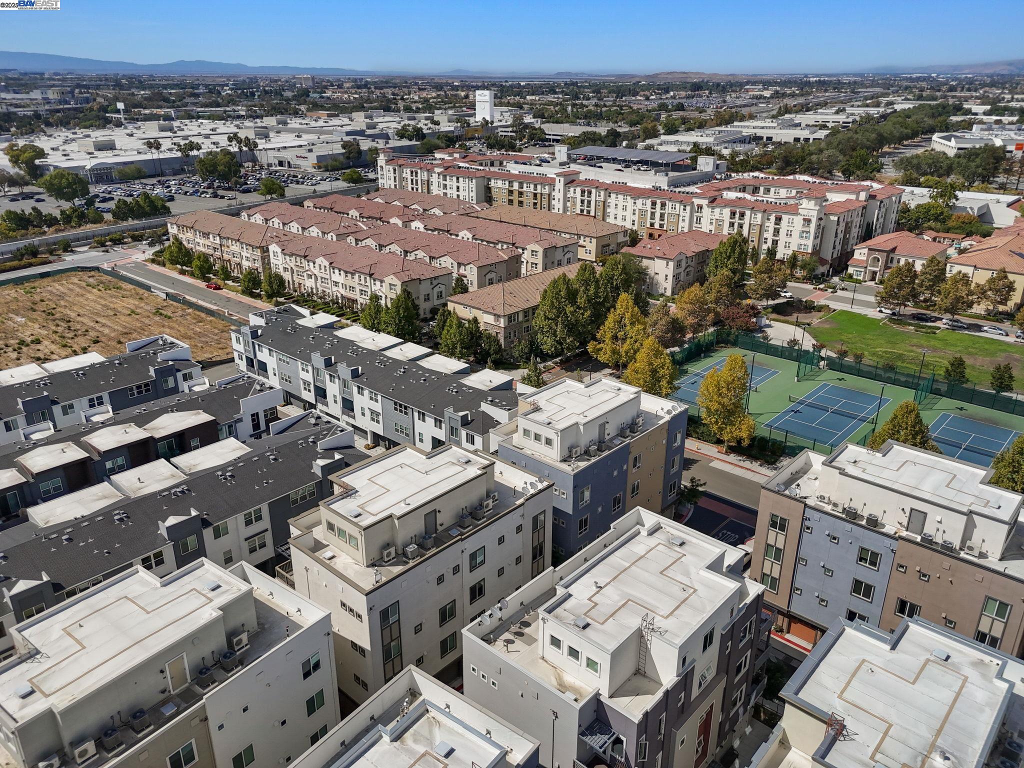 Detail Gallery Image 33 of 48 For 1421 Nightshade Rd #31,  Milpitas,  CA 95035 - 2 Beds | 2 Baths