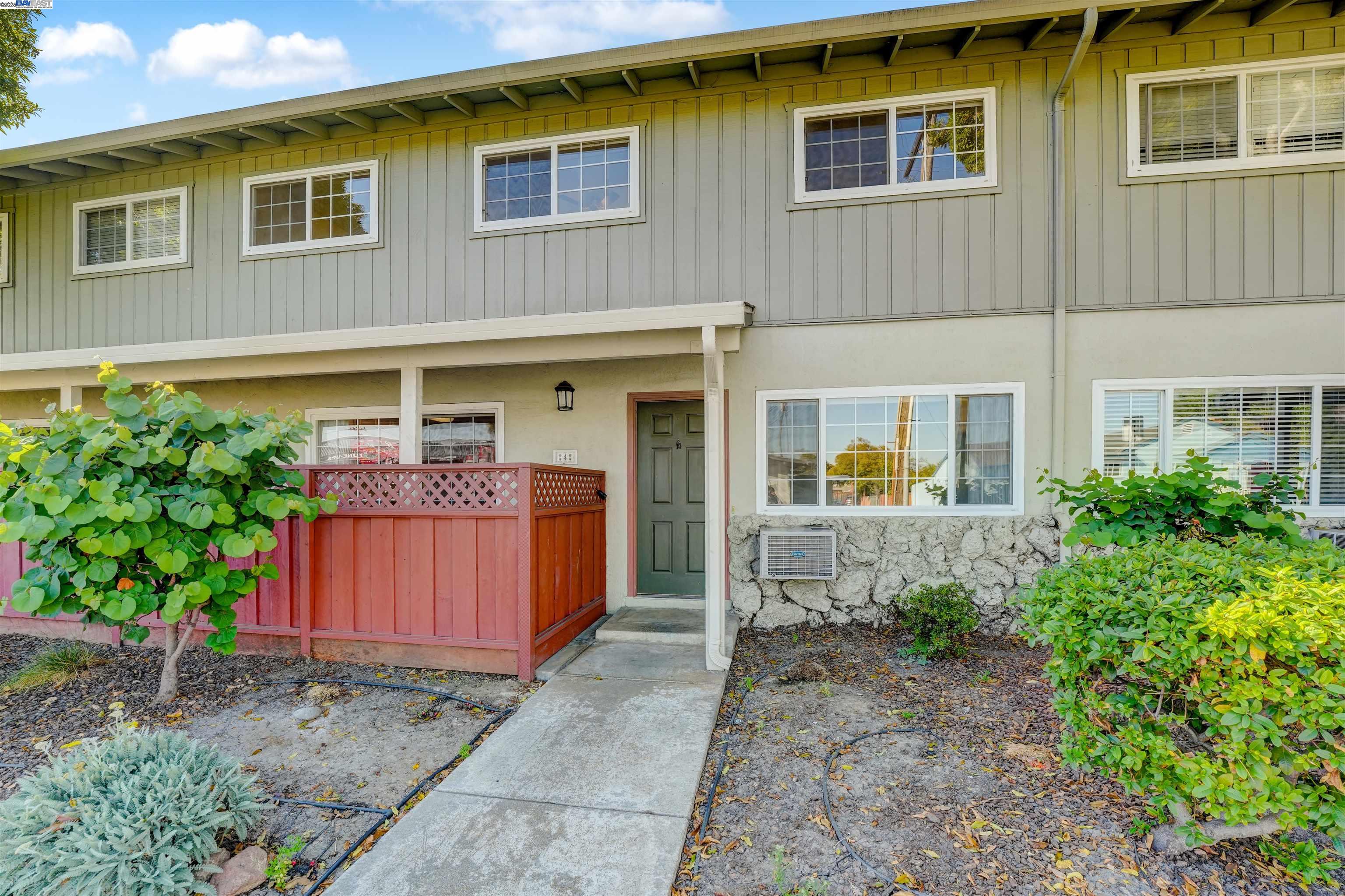 Photo #2: 41112017 Listing 