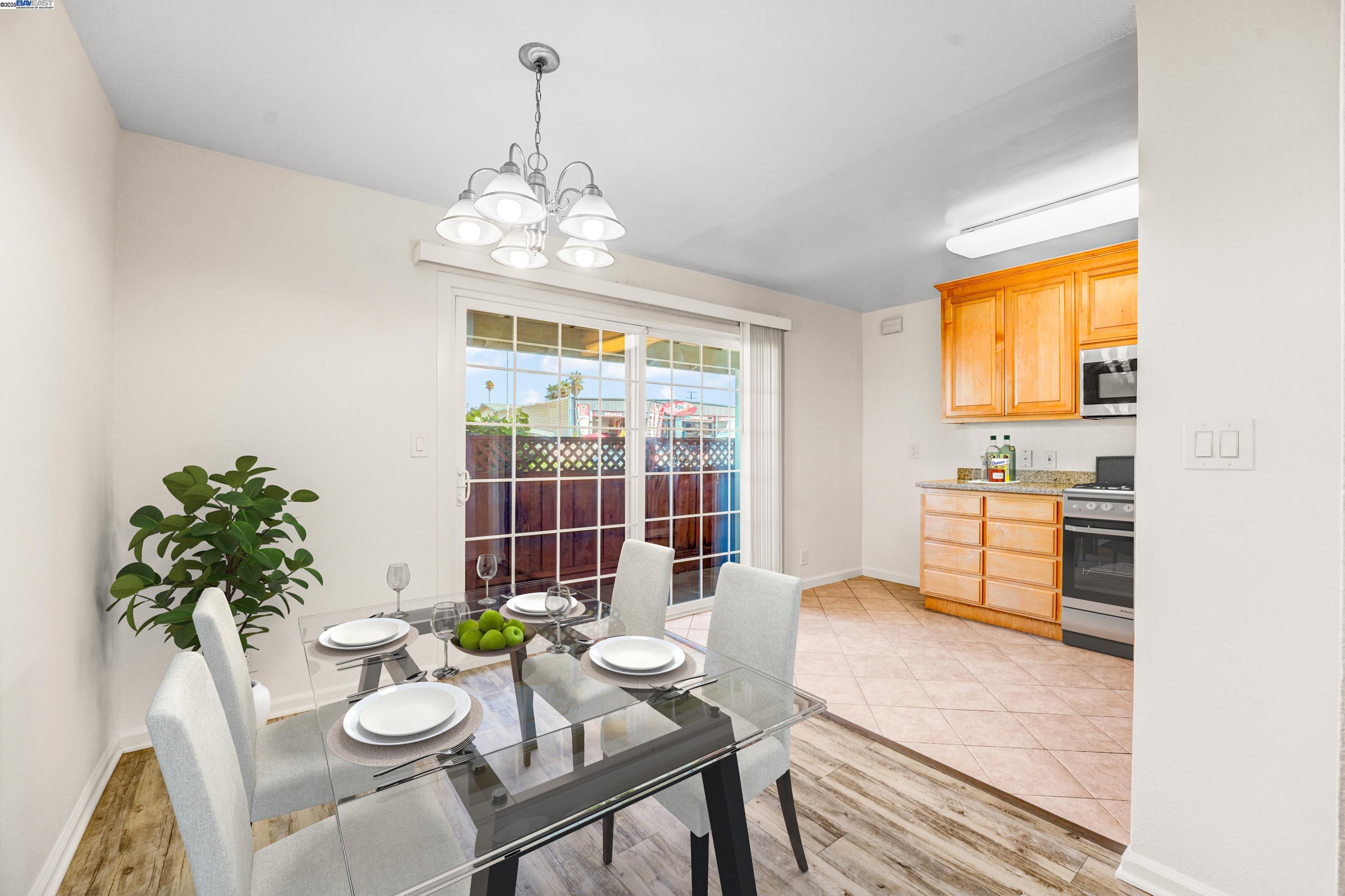 Detail Gallery Image 19 of 48 For 650 Fargo Ave #4,  San Leandro,  CA 94579 - 3 Beds | 2/1 Baths