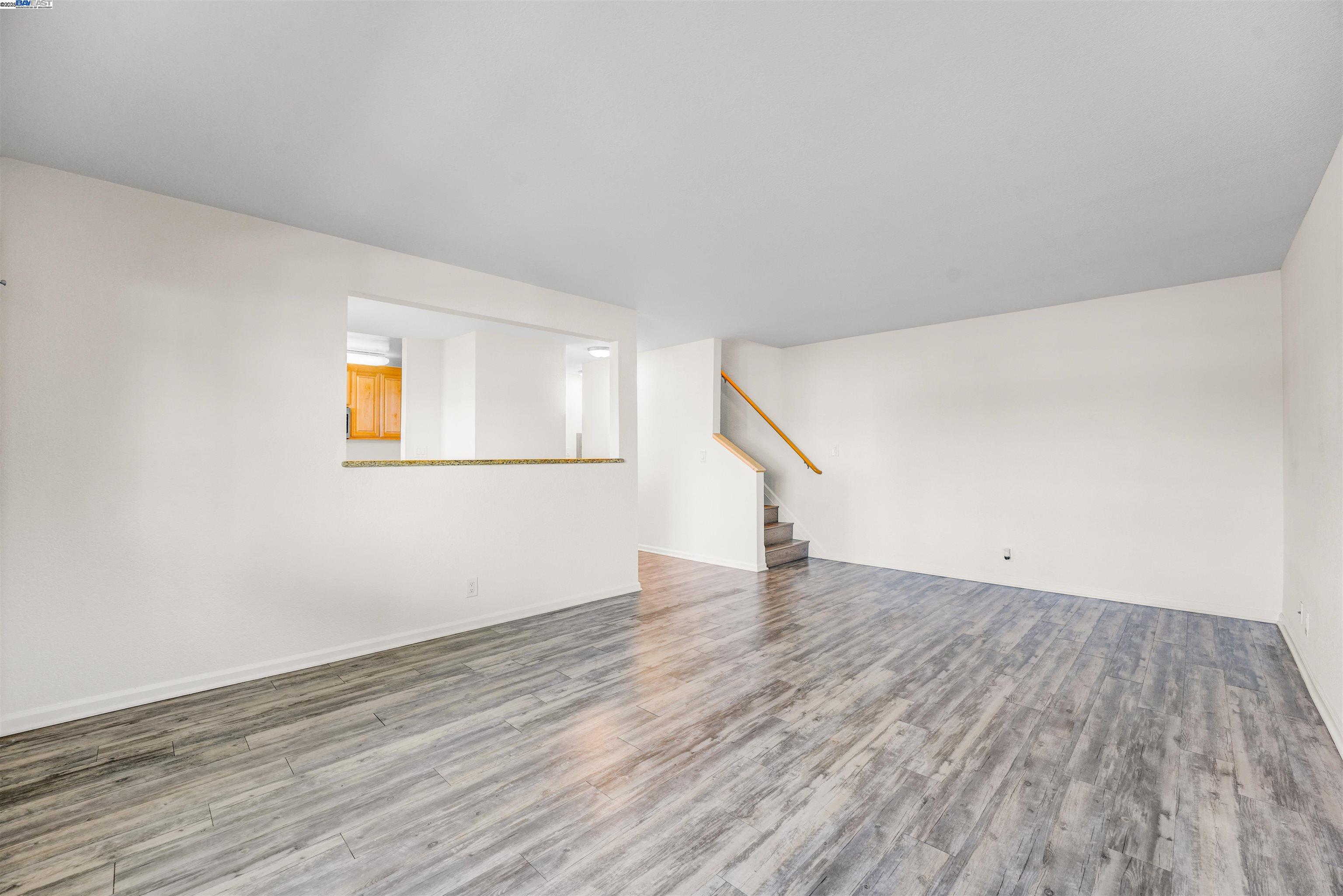 Detail Gallery Image 9 of 48 For 650 Fargo Ave #4,  San Leandro,  CA 94579 - 3 Beds | 2/1 Baths