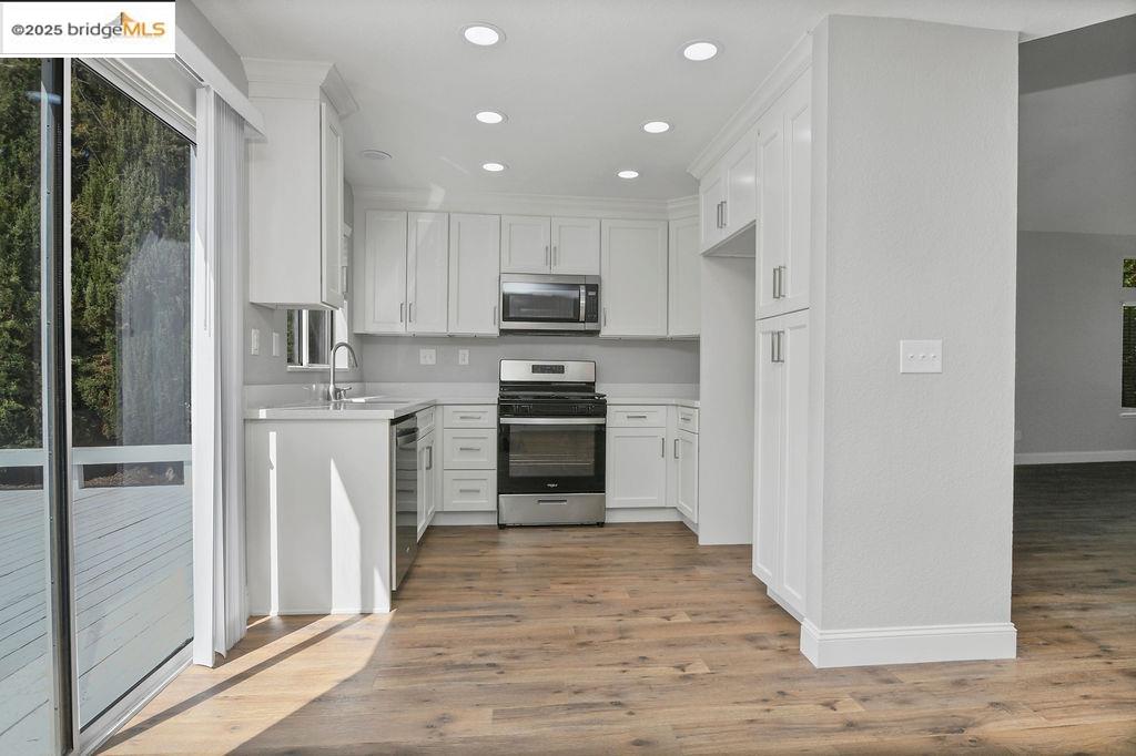 Detail Gallery Image 14 of 29 For 5124 Grass Valley Way, Antioch,  CA 94531 - 3 Beds | 2/1 Baths