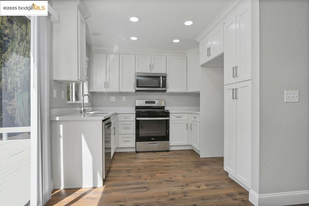 Detail Gallery Image 15 of 29 For 5124 Grass Valley Way, Antioch,  CA 94531 - 3 Beds | 2/1 Baths