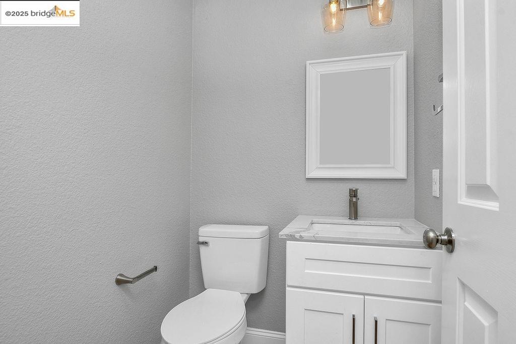 Detail Gallery Image 18 of 29 For 5124 Grass Valley Way, Antioch,  CA 94531 - 3 Beds | 2/1 Baths