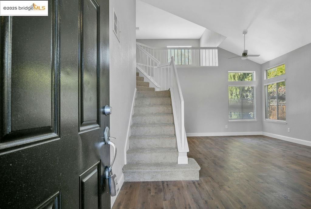 Detail Gallery Image 8 of 29 For 5124 Grass Valley Way, Antioch,  CA 94531 - 3 Beds | 2/1 Baths