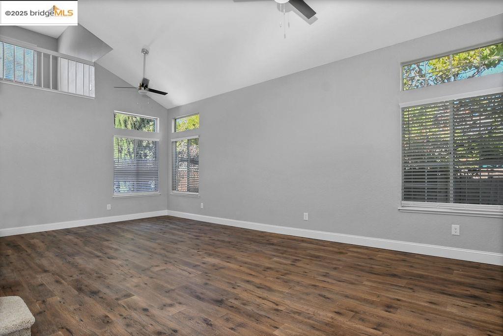 Detail Gallery Image 9 of 29 For 5124 Grass Valley Way, Antioch,  CA 94531 - 3 Beds | 2/1 Baths