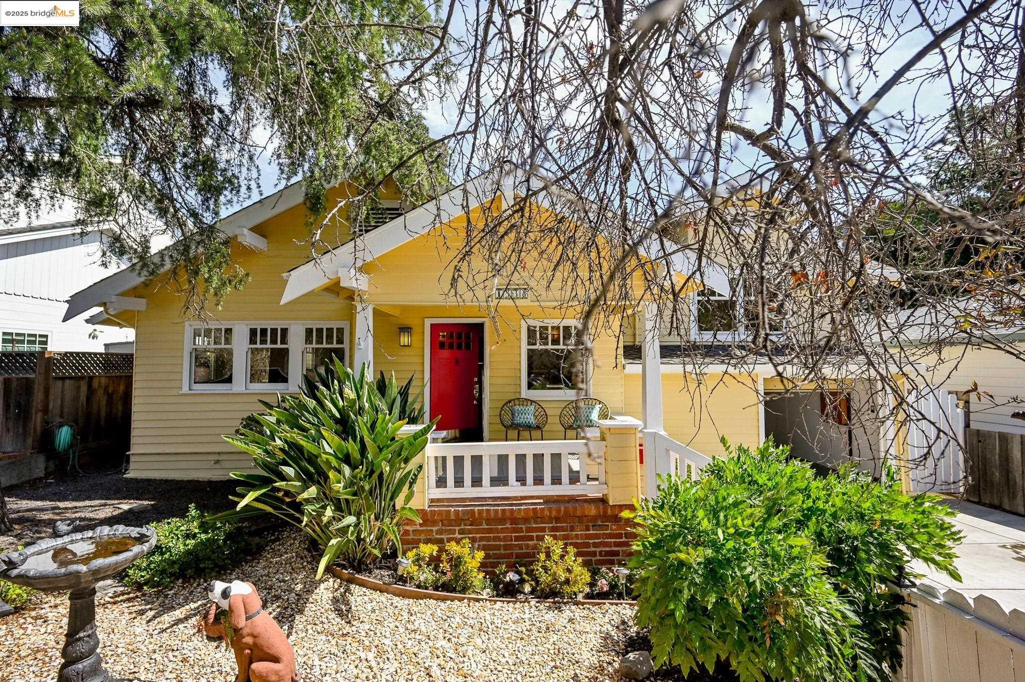 Detail Gallery Image 4 of 39 For 1538 Brooks St, Walnut Creek,  CA 94596 - 2 Beds | 2/1 Baths