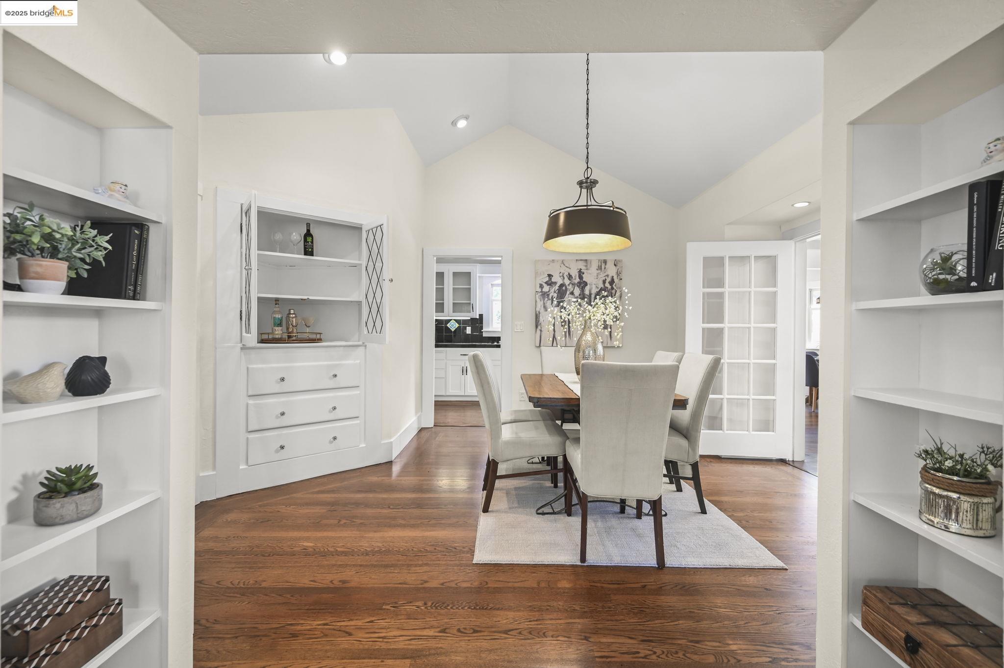 Detail Gallery Image 10 of 39 For 1538 Brooks St, Walnut Creek,  CA 94596 - 2 Beds | 2/1 Baths