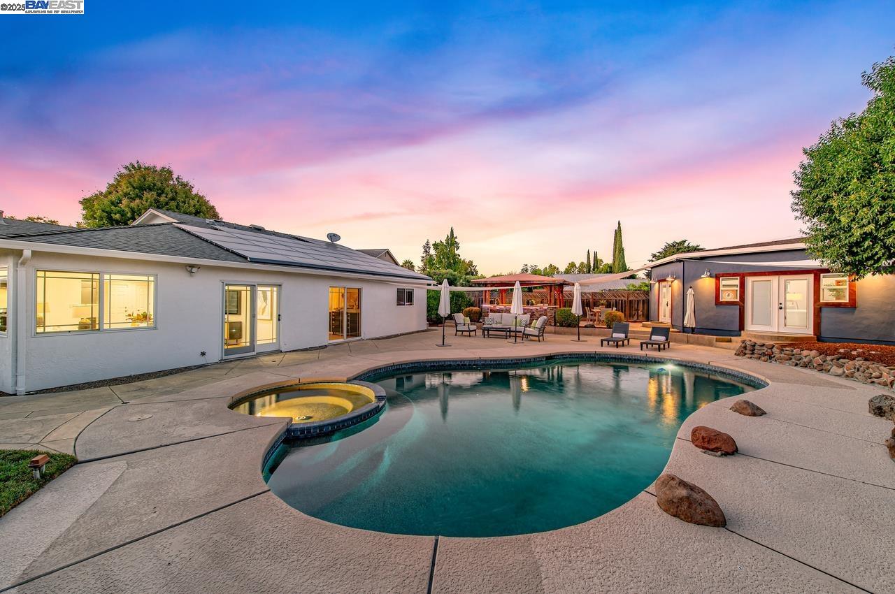 Detail Gallery Image 4 of 59 For 2050 Cotterell Ct, Pleasanton,  CA 94566 - 4 Beds | 3 Baths