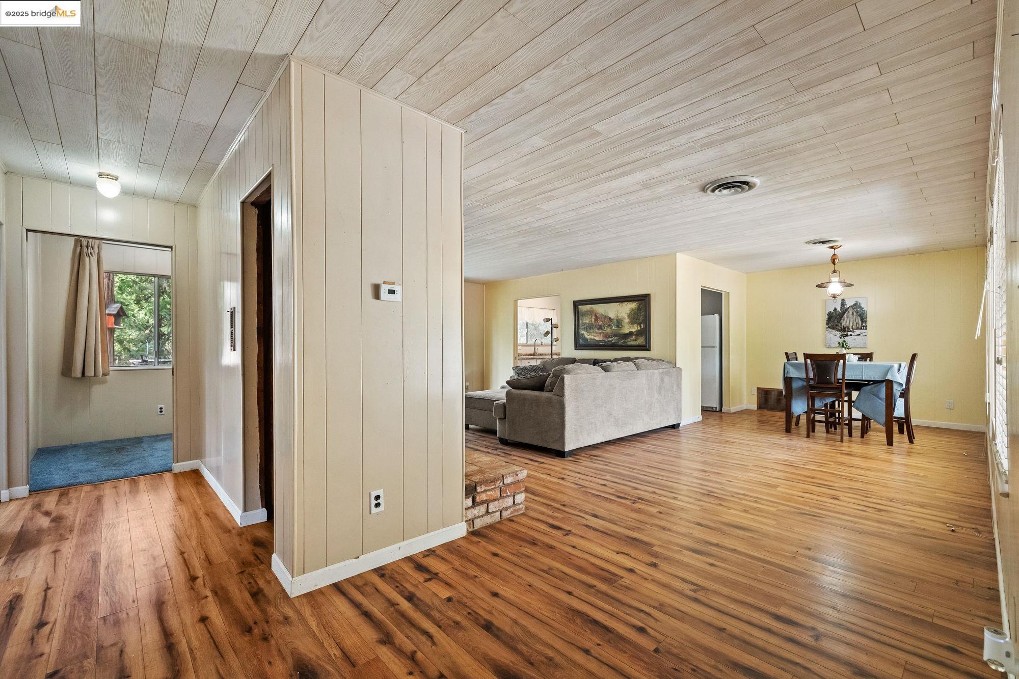 Detail Gallery Image 5 of 36 For 23718 Fremont Way, Twain Harte,  CA 95383 - 2 Beds | 1/1 Baths