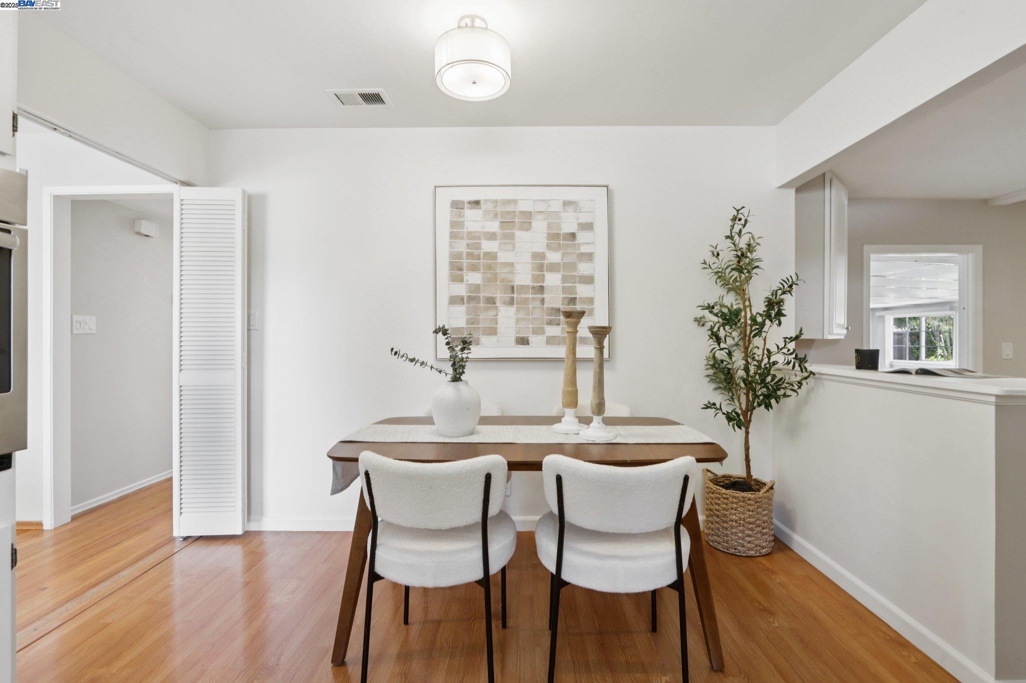 Detail Gallery Image 15 of 55 For 915 Bucknam Ave, Campbell,  CA 95008 - 3 Beds | 2 Baths