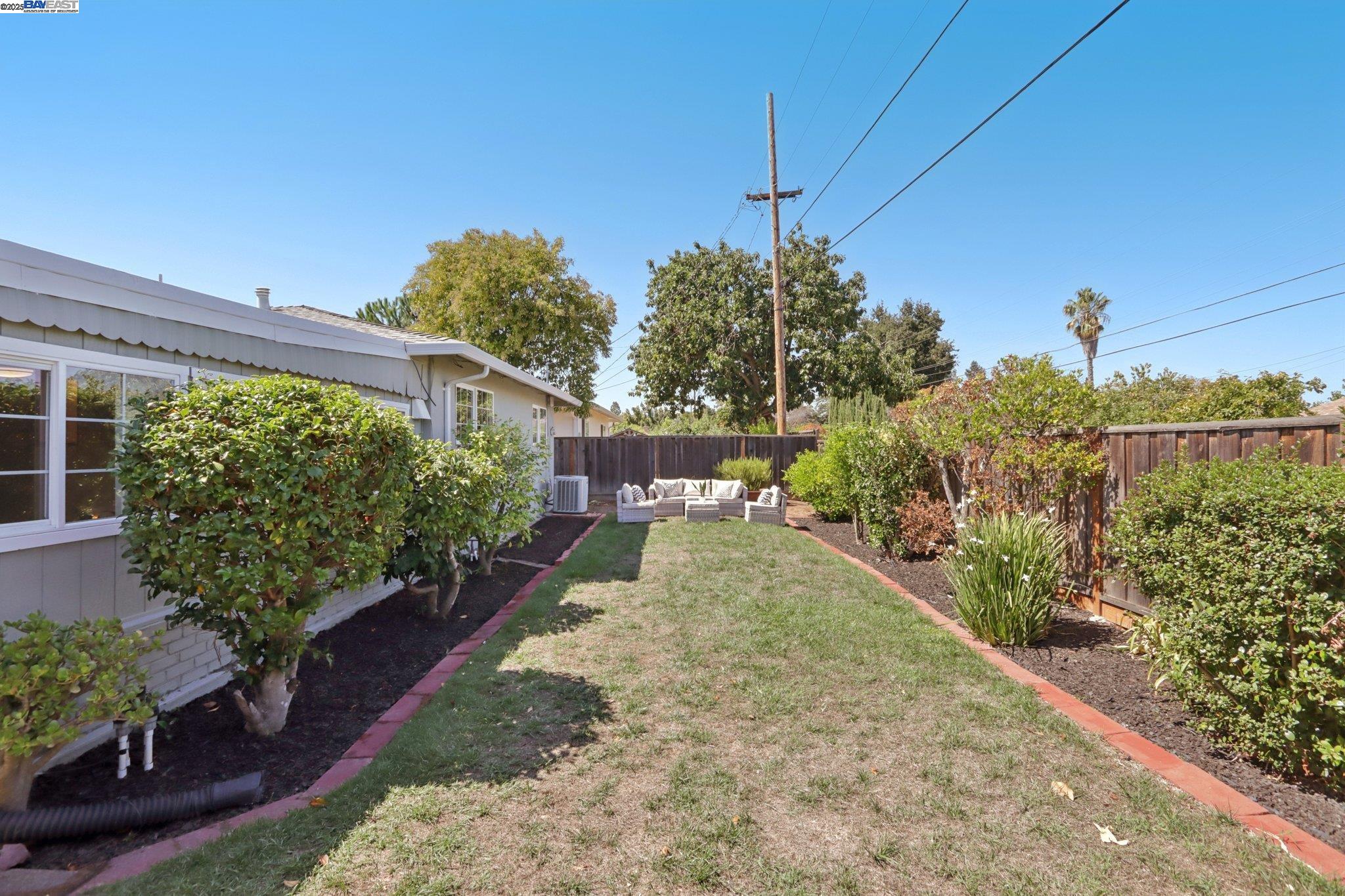 Detail Gallery Image 38 of 55 For 915 Bucknam Ave, Campbell,  CA 95008 - 3 Beds | 2 Baths