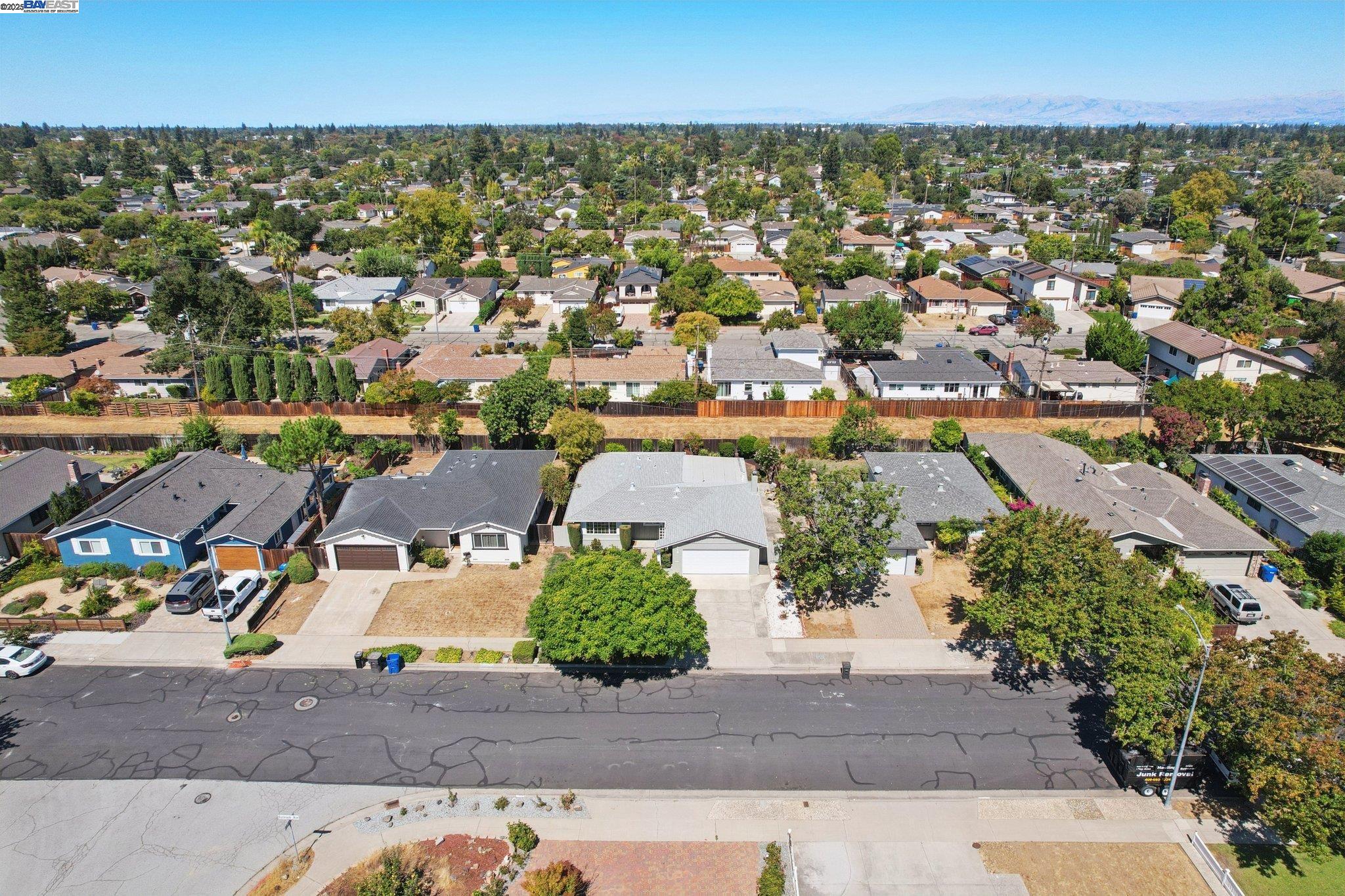 Detail Gallery Image 50 of 55 For 915 Bucknam Ave, Campbell,  CA 95008 - 3 Beds | 2 Baths